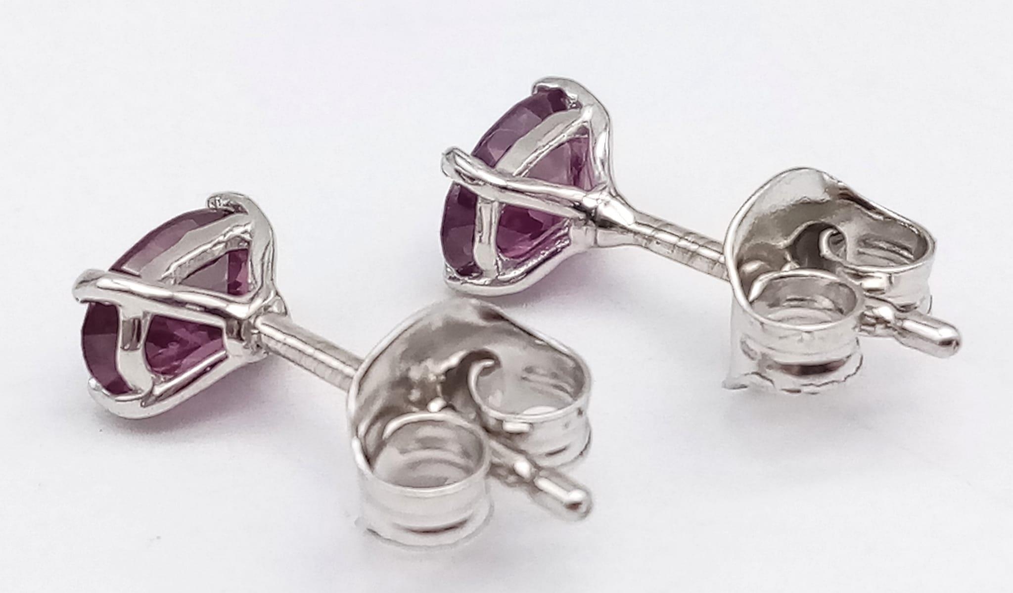 A Pair of 925 Silver and Garnet Stud Earrings. - Image 3 of 4