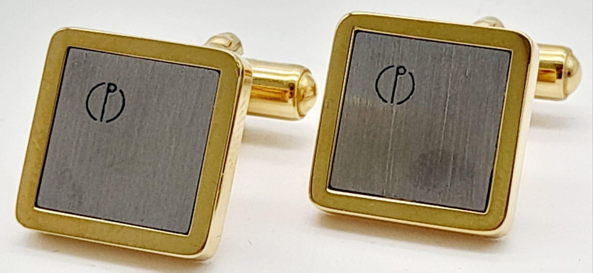 A Pair of Square Two-Tone Yellow Gold Gilt and Silver Panel Inset Cufflinks by Dunhill in their - Image 2 of 7