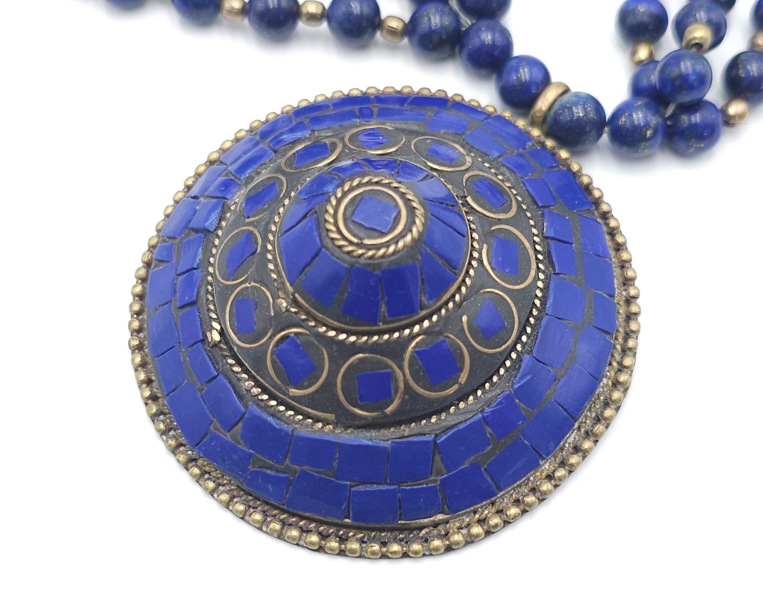 A Vintage Lapis Lazuli three strand necklace with large conical pendant. Also comes with a pair of - Image 7 of 11