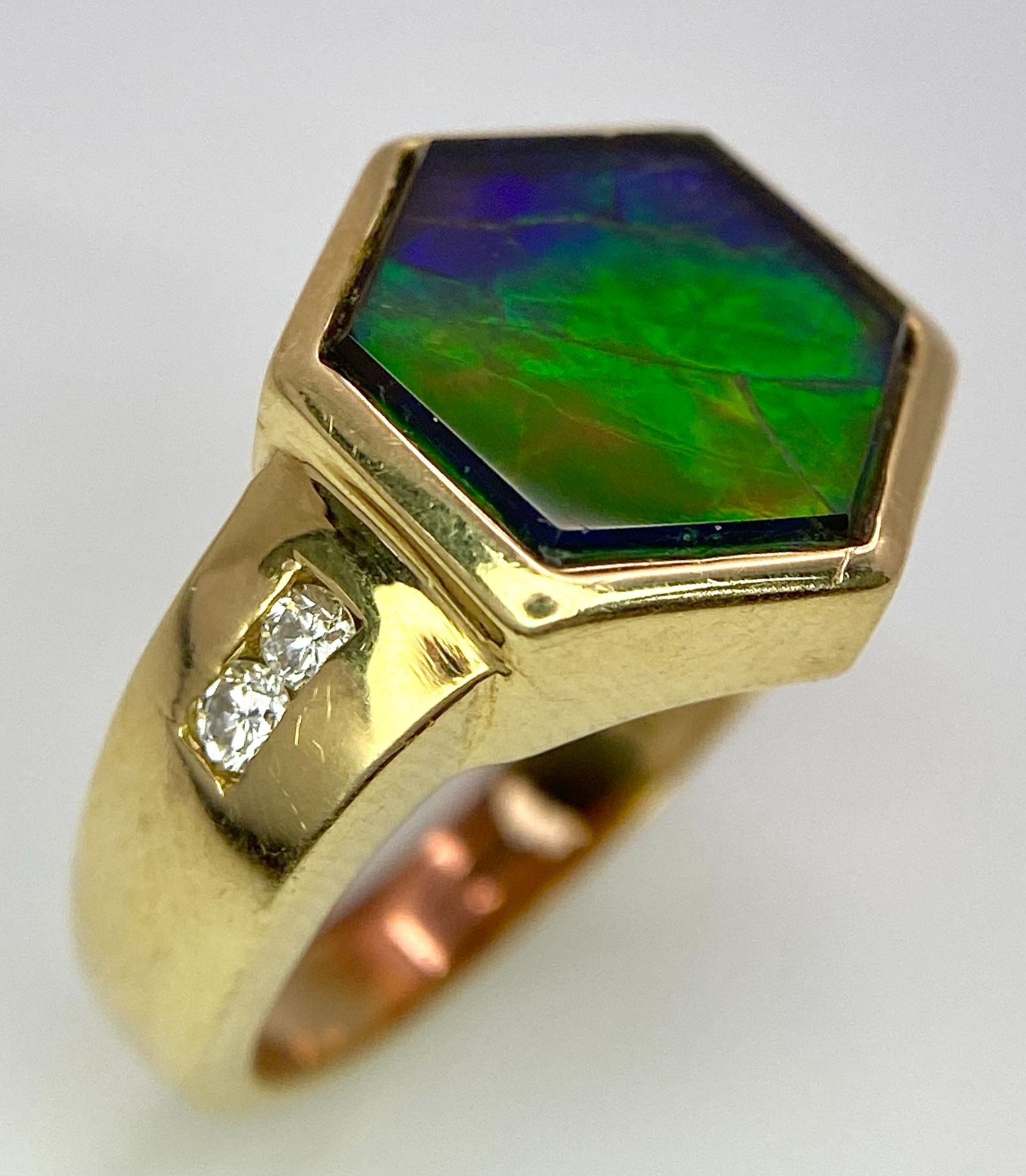 A Very Different, 14K Gold, Ammolite and Diamond Ring. Hexagonal shape. Size L. 6.3g total weight. - Image 3 of 9