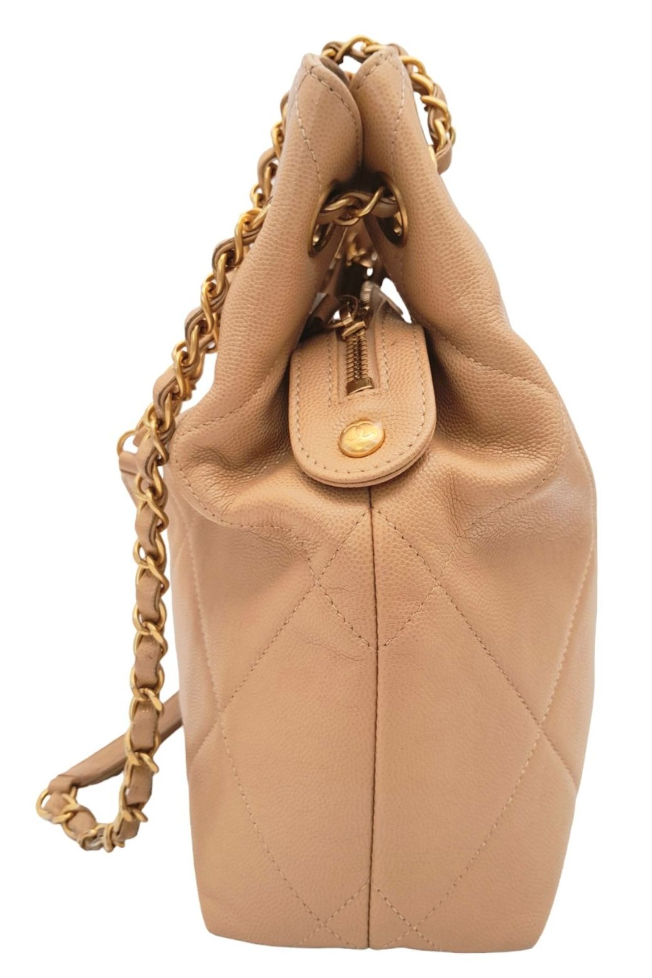 A Chanel Two-Way Chain Shoulder Bag. Beige caviar leather. Gold tone hardware. Spacious interior - Image 5 of 13