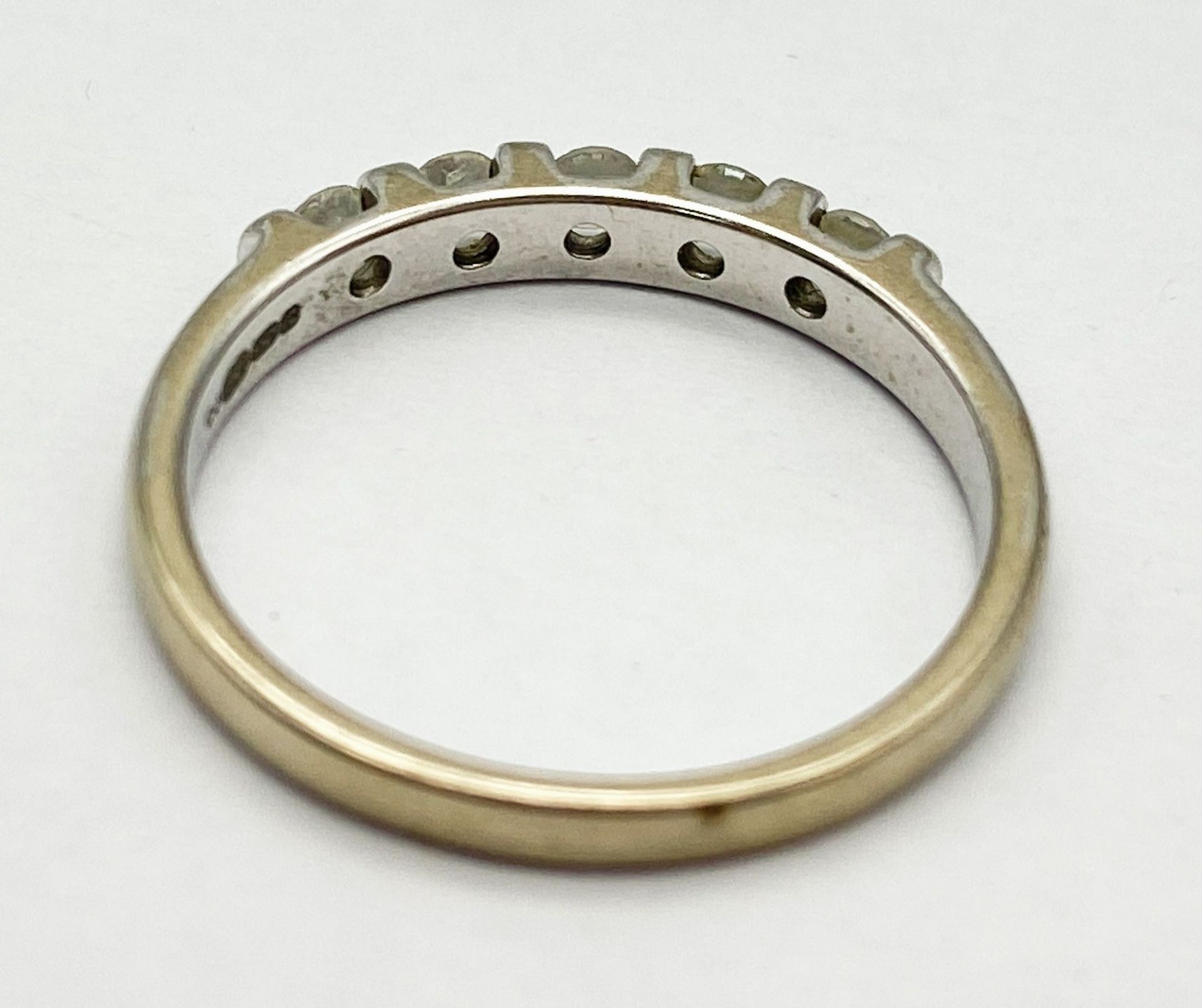 A 9K WHITE GOLD DIAMOND RING. 0.25ctw, Size L, 1.8g total weight. Ref: 8024 - Bild 4 aus 6