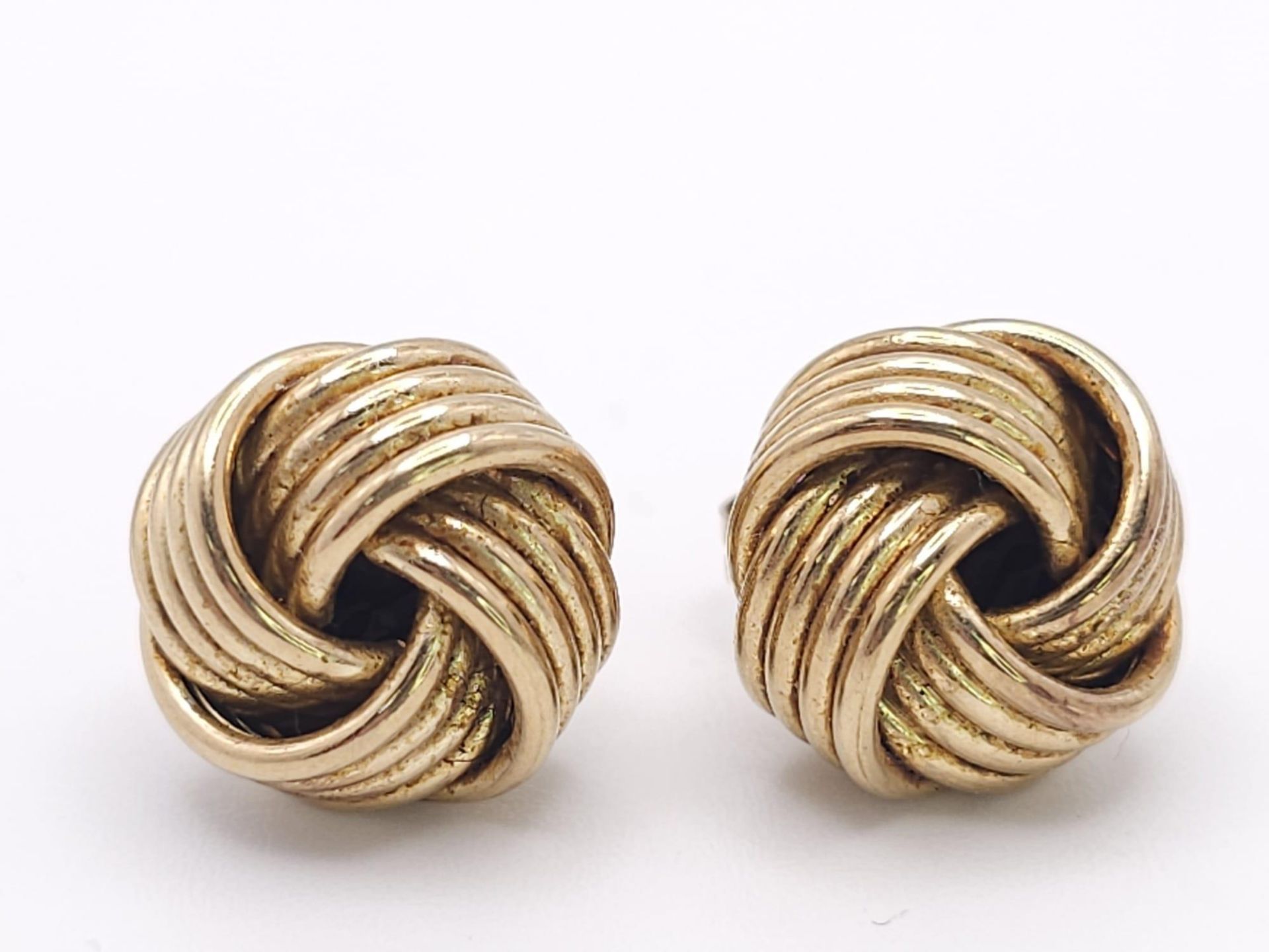 A Pair of 9k Yellow Gold Knot Stud Earrings. 3.8g total weight. Ref: 16469 - Image 2 of 6