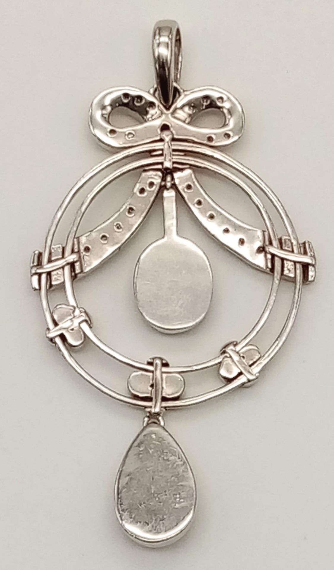 A VERY ATTRACTIVE STERLING SILVER STONE SET FANCY DROP PENDANT, BOW TIE DESIGNED WITH 2 LARGE - Image 2 of 3