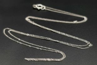 A 9 K white gold disappearing chain necklace, length: 46 cm, weight: 0.5 g.