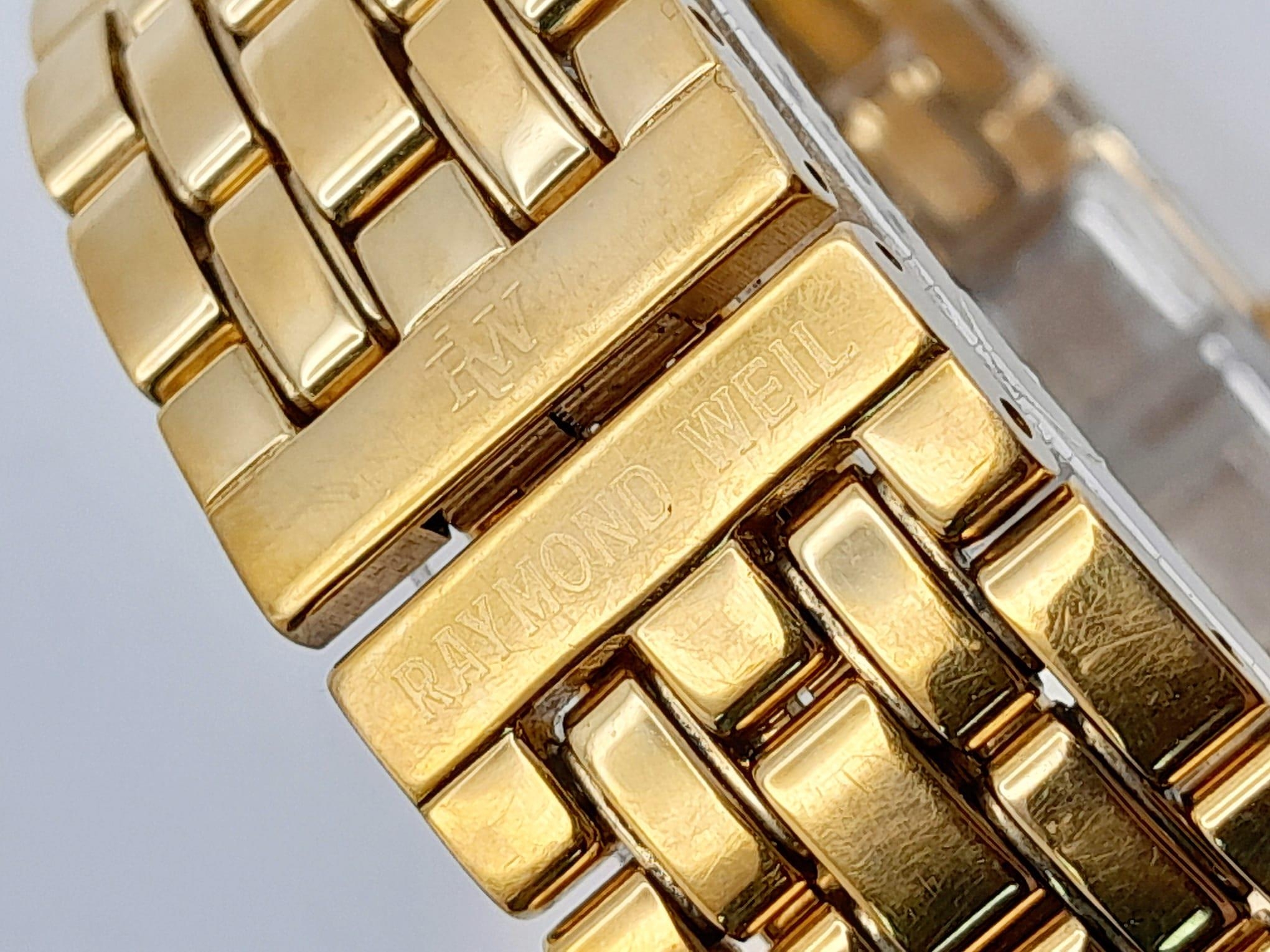 A Beautiful Gold Plated Raymond Weil Ladies Cocktail Watch. Gold plated bracelet and case - 17mm. - Image 4 of 8