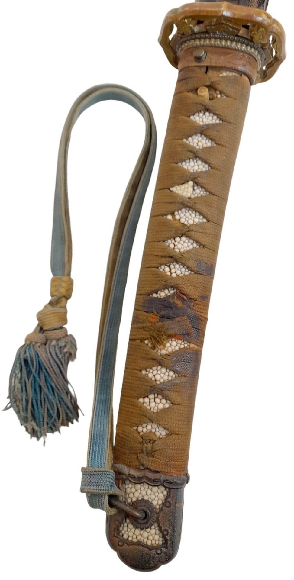 An Antique (Circa 1661) Japanese Samurai Sword. Tang markings of Bushu ju Yoshimasa (English - Image 4 of 12