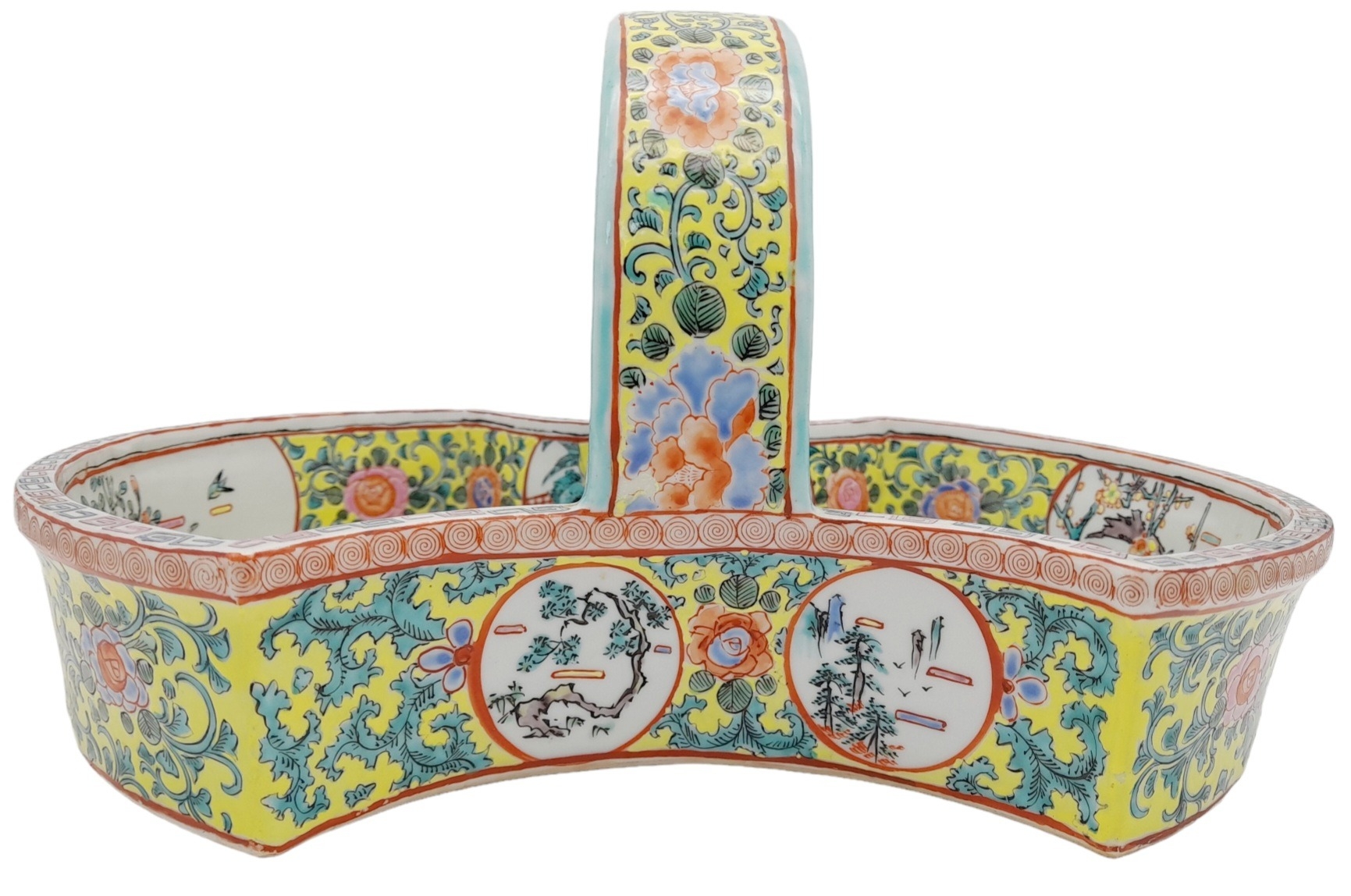 A Large Chinese Famille Rose Ceramic Hand Basket. Beautifully decorated with floral and courtyard - Image 2 of 6