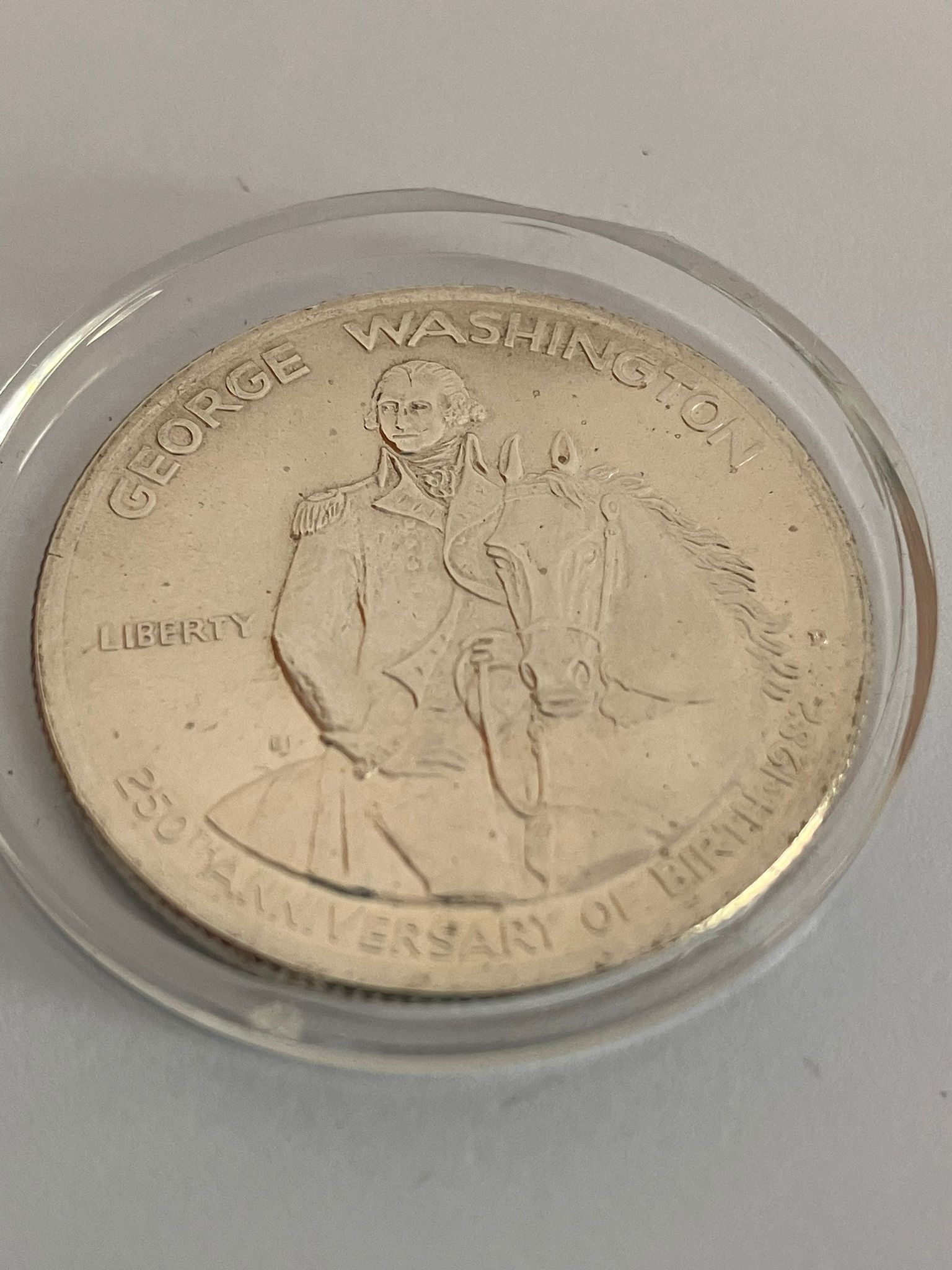 SILVER GEORGE WASHINGTON HALF DOLLAR 1982 .Minted in 1982 to commemorate 250 years since the birth