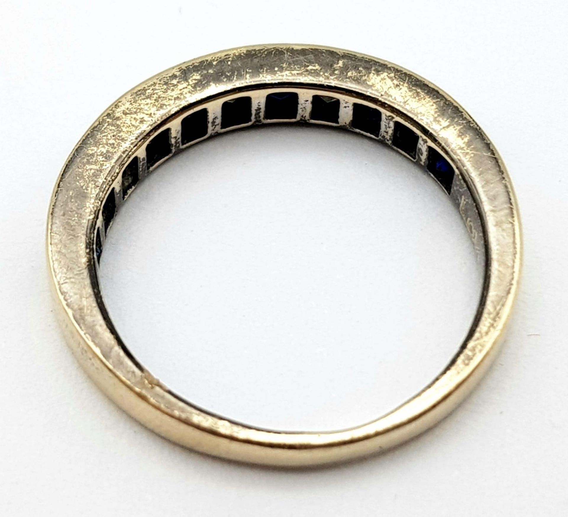 An 18K Gold Diamond and Sapphire Half-Eternity Ring. Size K. 3.1g total weight. Ref: 016637 - Image 4 of 5