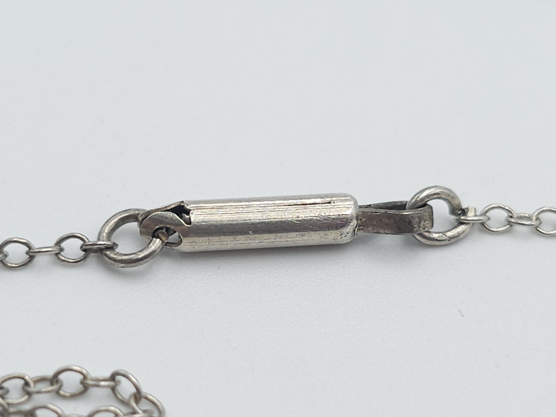 A Vintage Silver Roller Skate Pendant Necklace. 42cm Length. Silver Pendant has a Registered Mark on - Bild 6 aus 9