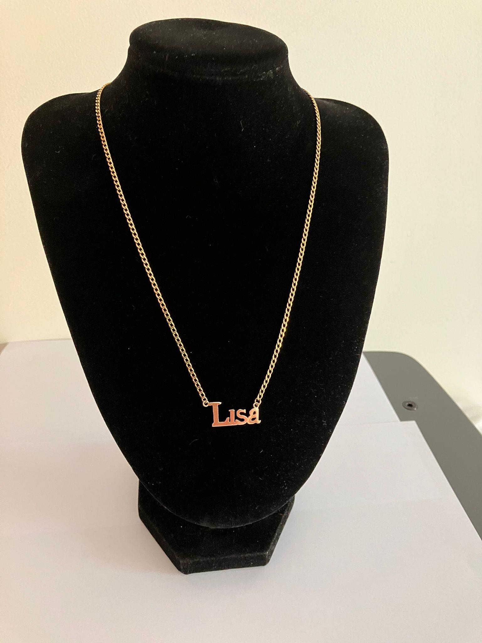 9 carat GOLD, CURB CHAIN NECKLACE with name of LISA. Full UK hallmark. 5.7 grams. 46 cm. - Image 11 of 11