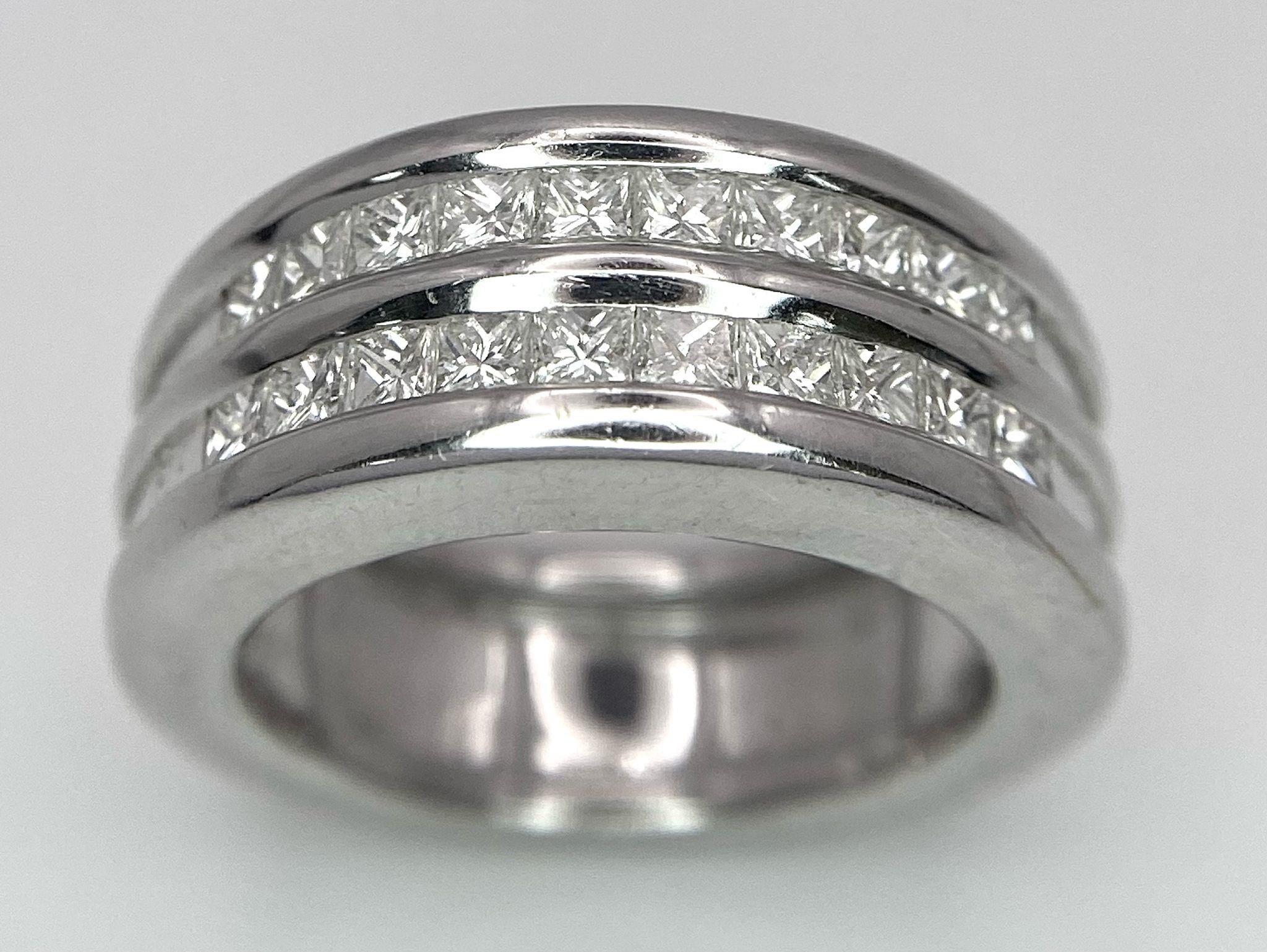 An 18K White Gold Diamond Half Eternity Ring. Two fabulous rows (20) of princess cut diamonds - 1.