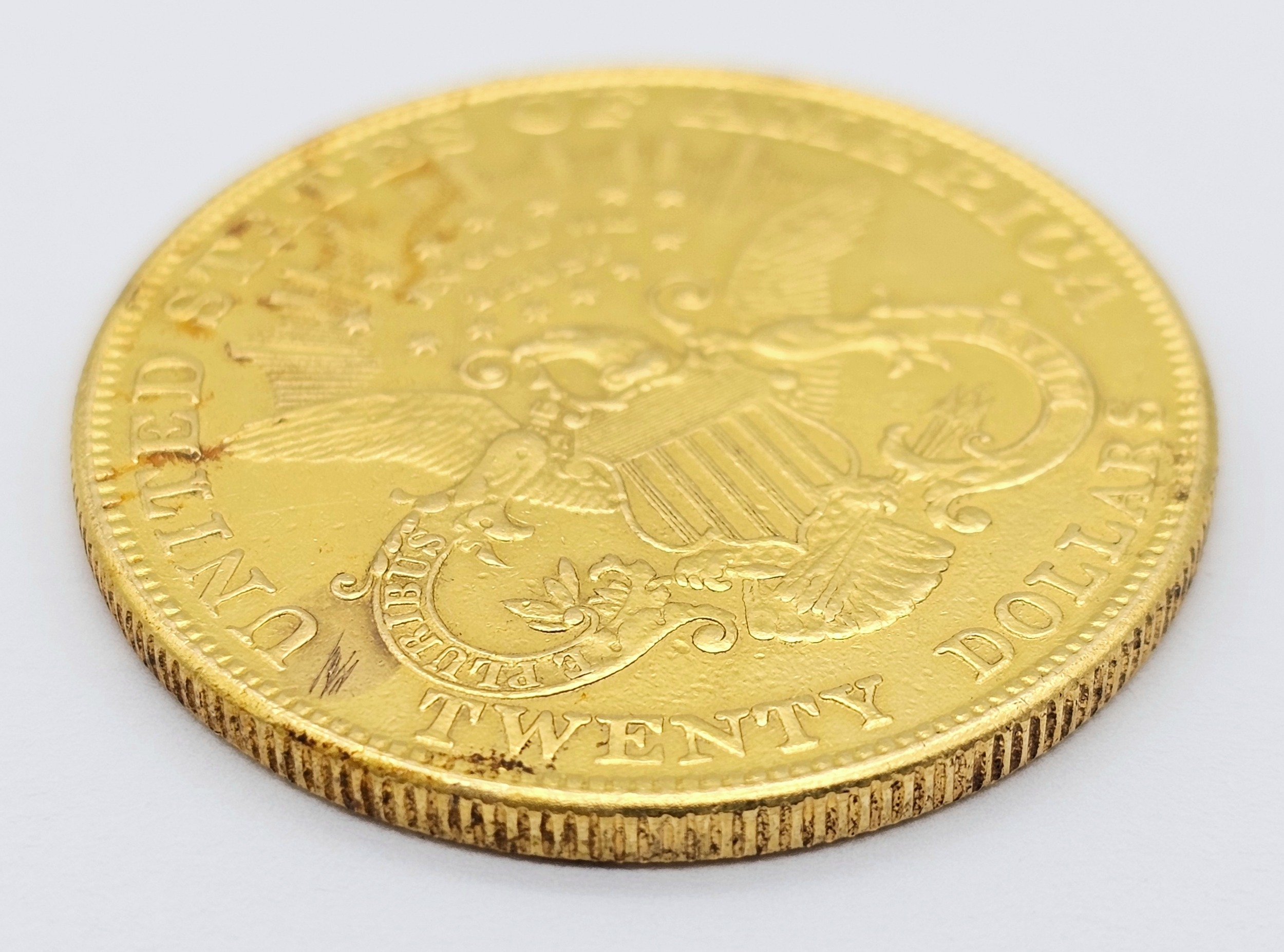 A $20 GOLD LIBERTY COIN DATED 1907 AND WEIGHING 33.43gms THIS COIN IS IN VERY GOOD CONDITION - Image 6 of 8