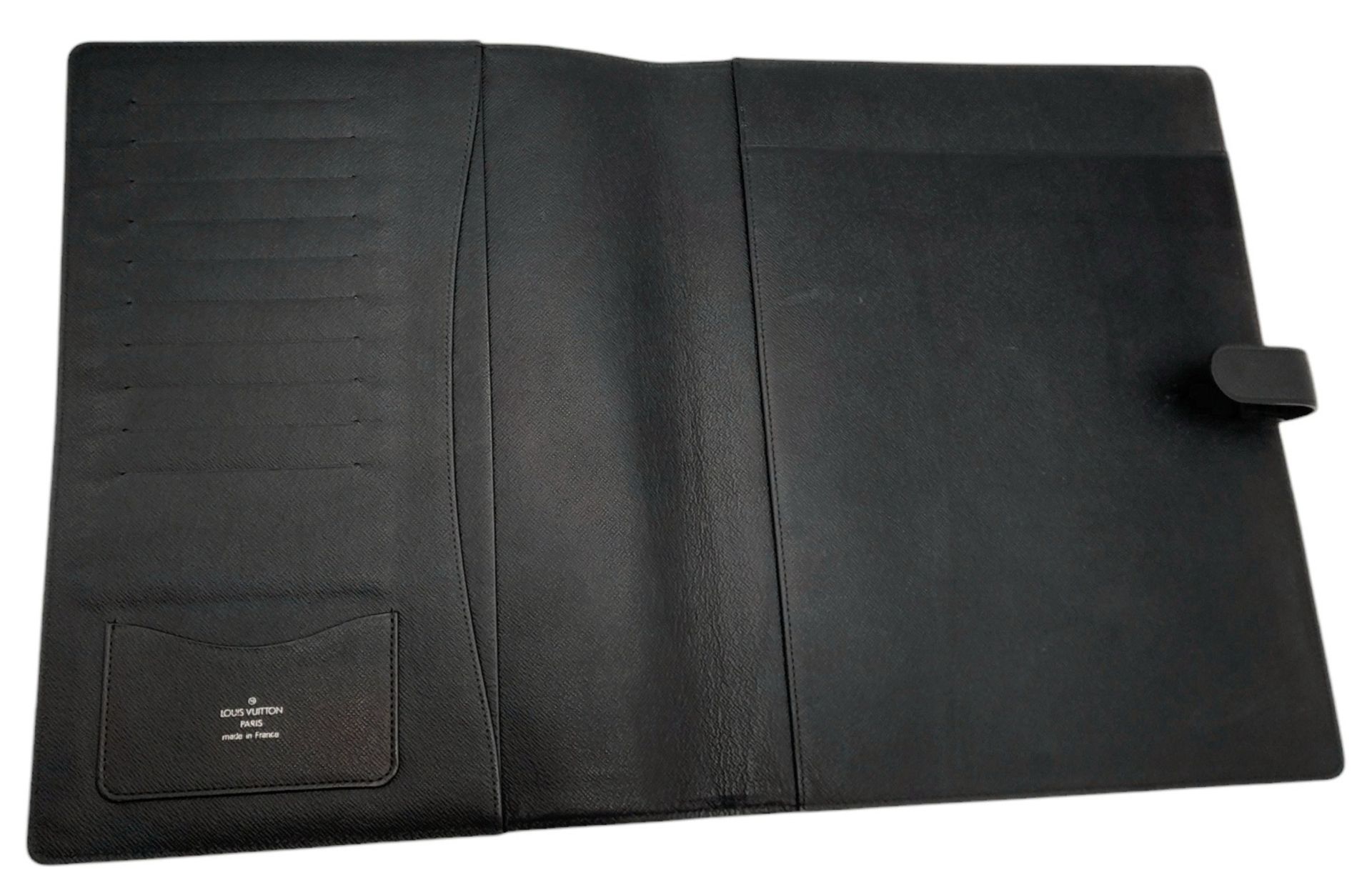 A Louis Vuitton Business Planner Case. Leather exterior with LV logo in the corner. Press stud - Bild 3 aus 9