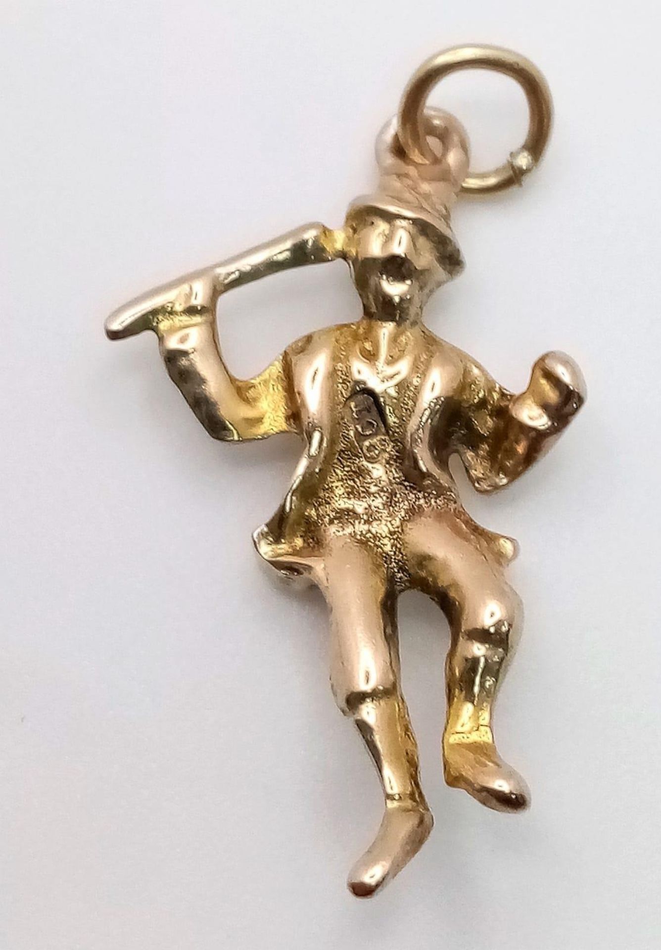 A Vintage 9K Yellow Gold Happy Chap Pendant/Charm. 3cm. 2.5g weight.