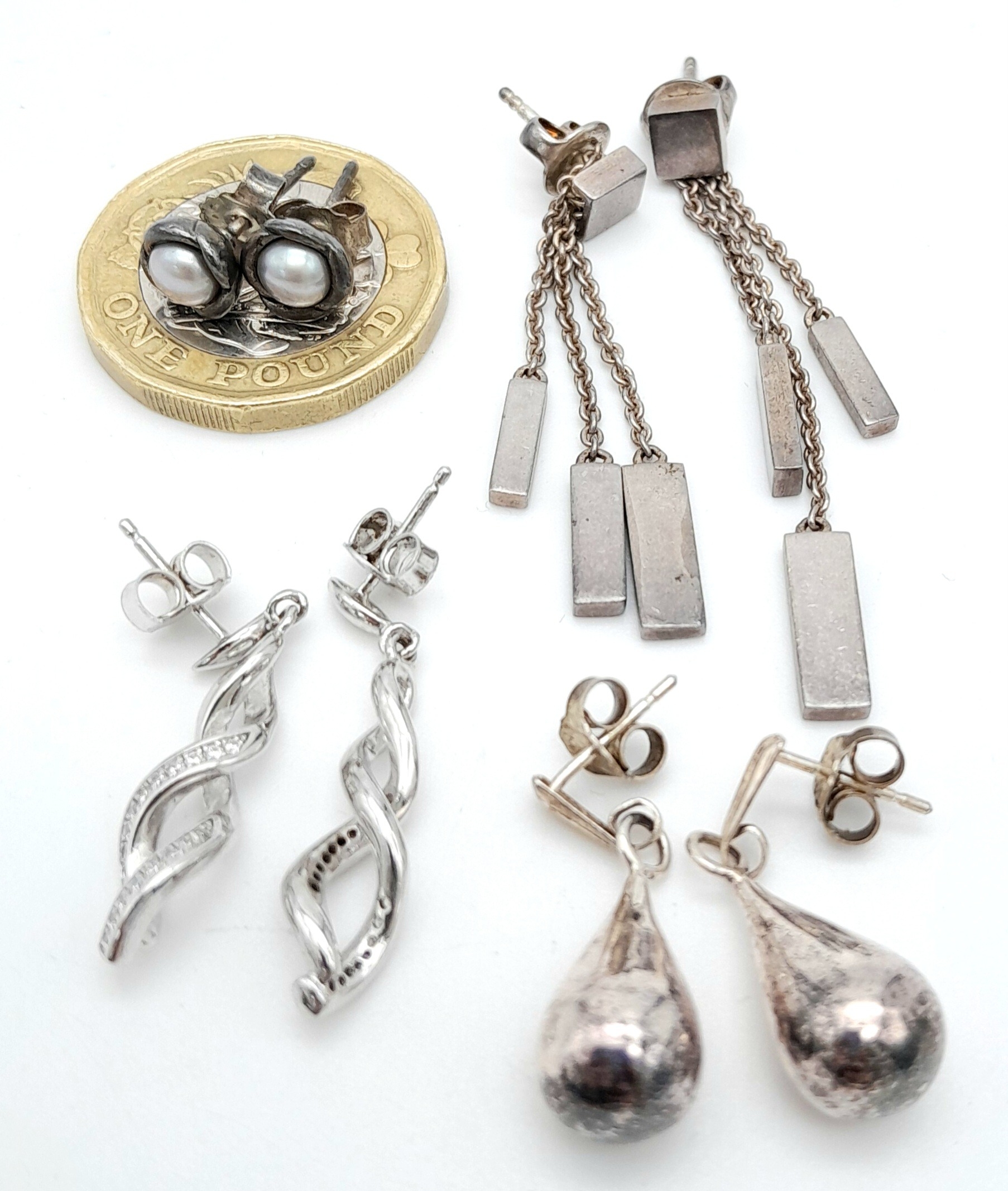 Four Different Style Pairs of 925 Silver Earrings. 12g - Image 2 of 4