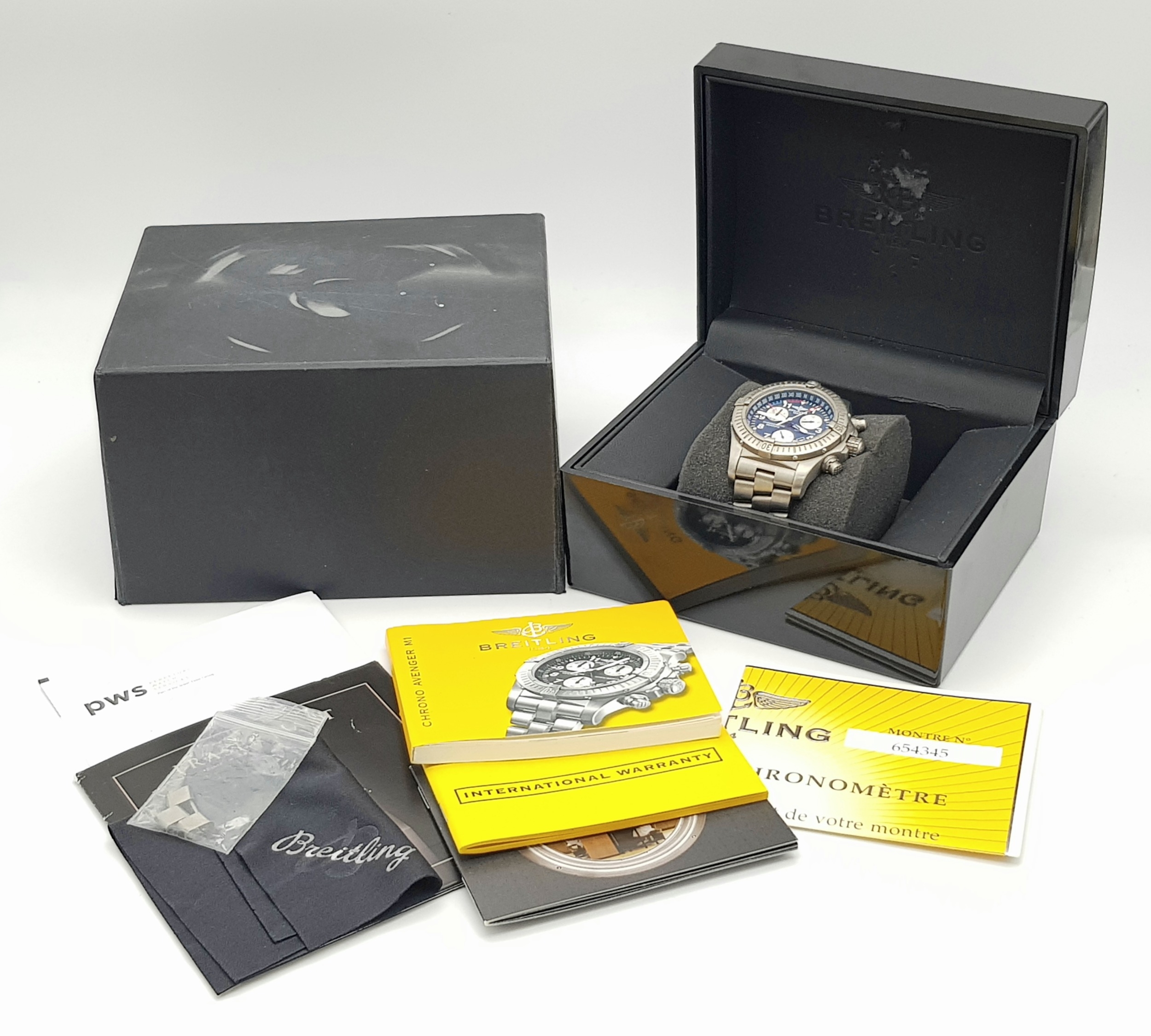 A BREITLING GTS CHRONOMETRE IN STAINLESS STEEL WITH BLUE FACE AND 3 SUBDIALS , AUTOMATIC - Image 7 of 10