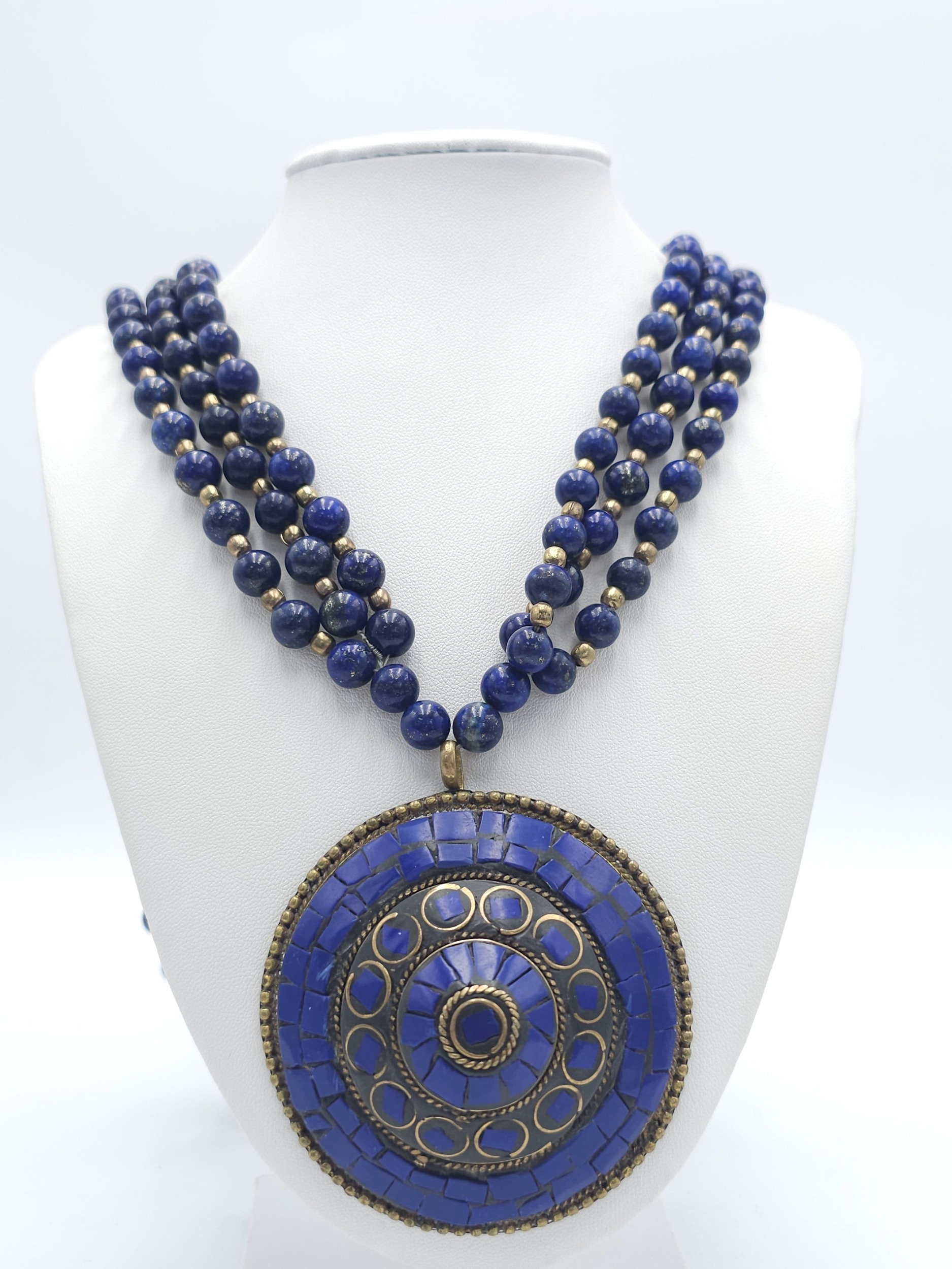 A Vintage Lapis Lazuli three strand necklace with large conical pendant. Also comes with a pair of - Image 2 of 11