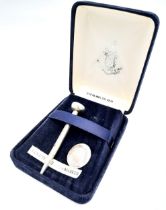 A Vintage Sterling Silver Golf Tee and Ball Marker. Comes in original presentation case.