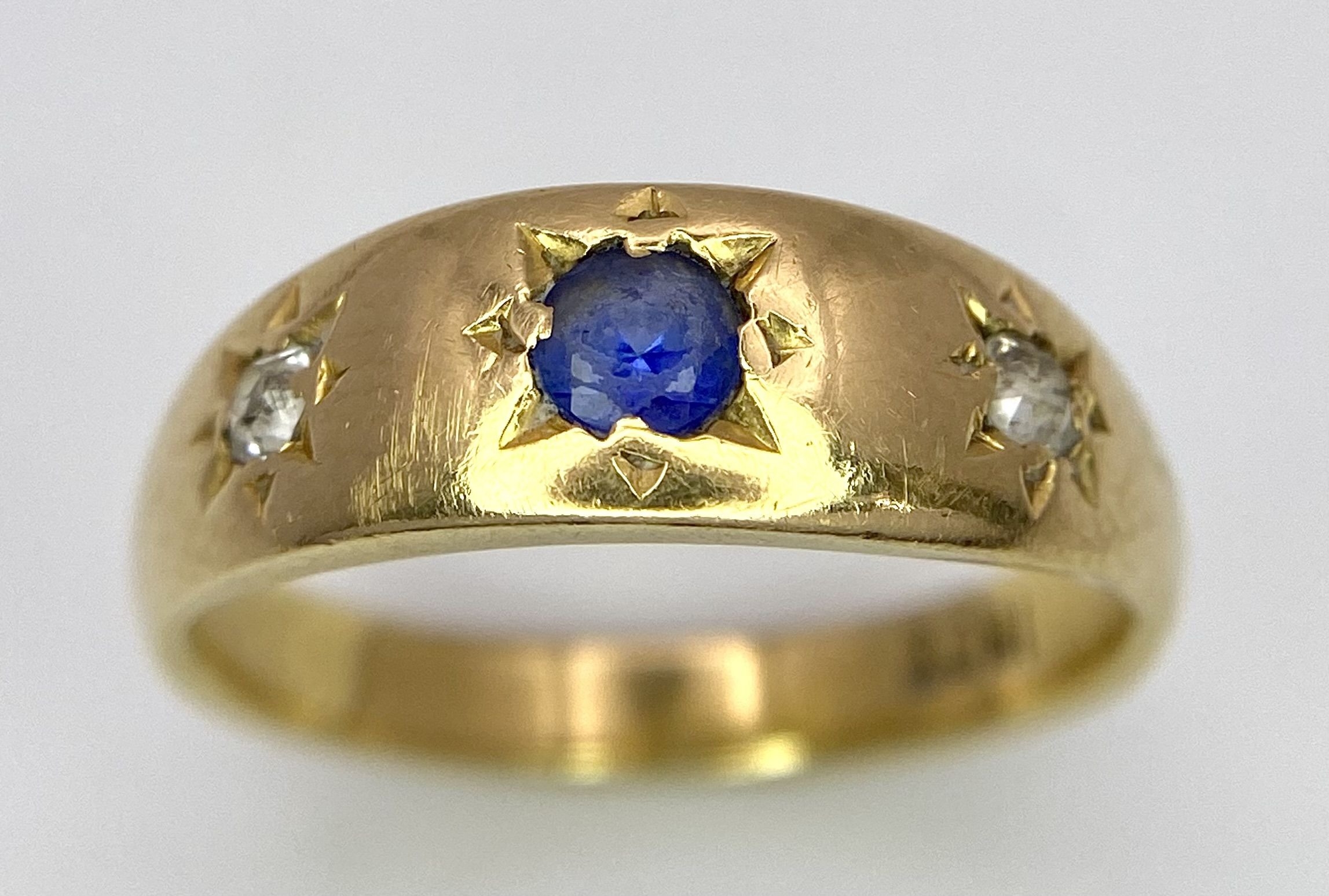 A Vintage 18K Yellow Gold Diamond and Sapphire Gypsy Ring. Size L. 4.6g total weight. - Image 3 of 6