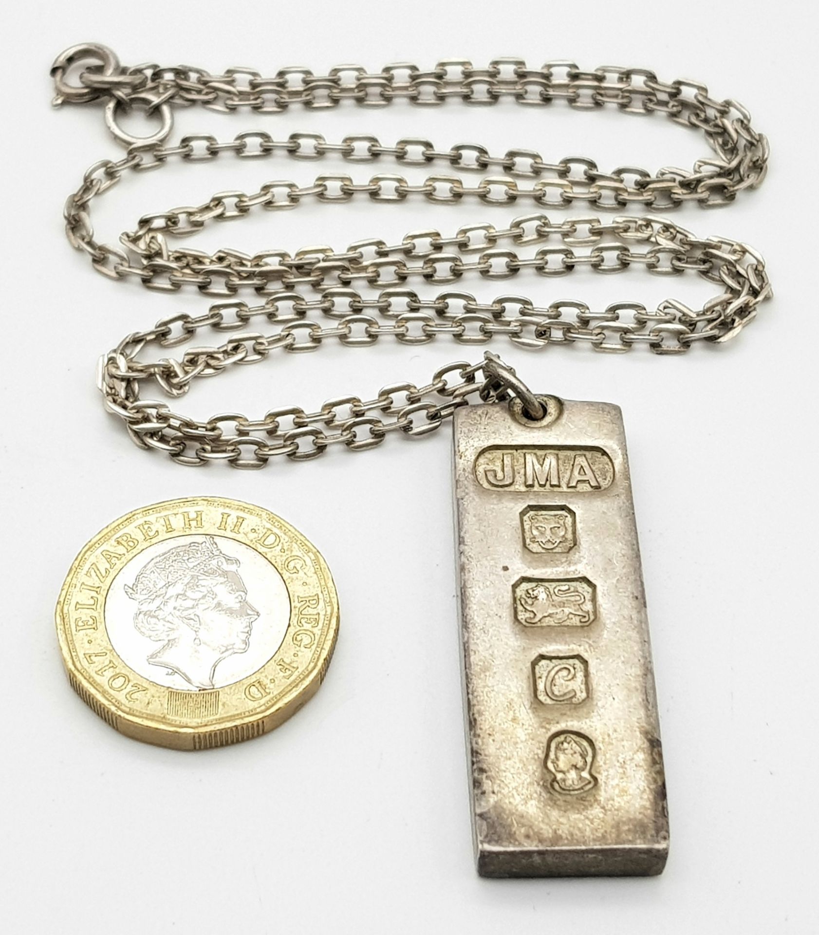A Vintage Queen Elizabeth II Sterling Silver Jubilee Ingot on a Silver Chain. 4cm and 62cm. 38g - Image 4 of 4