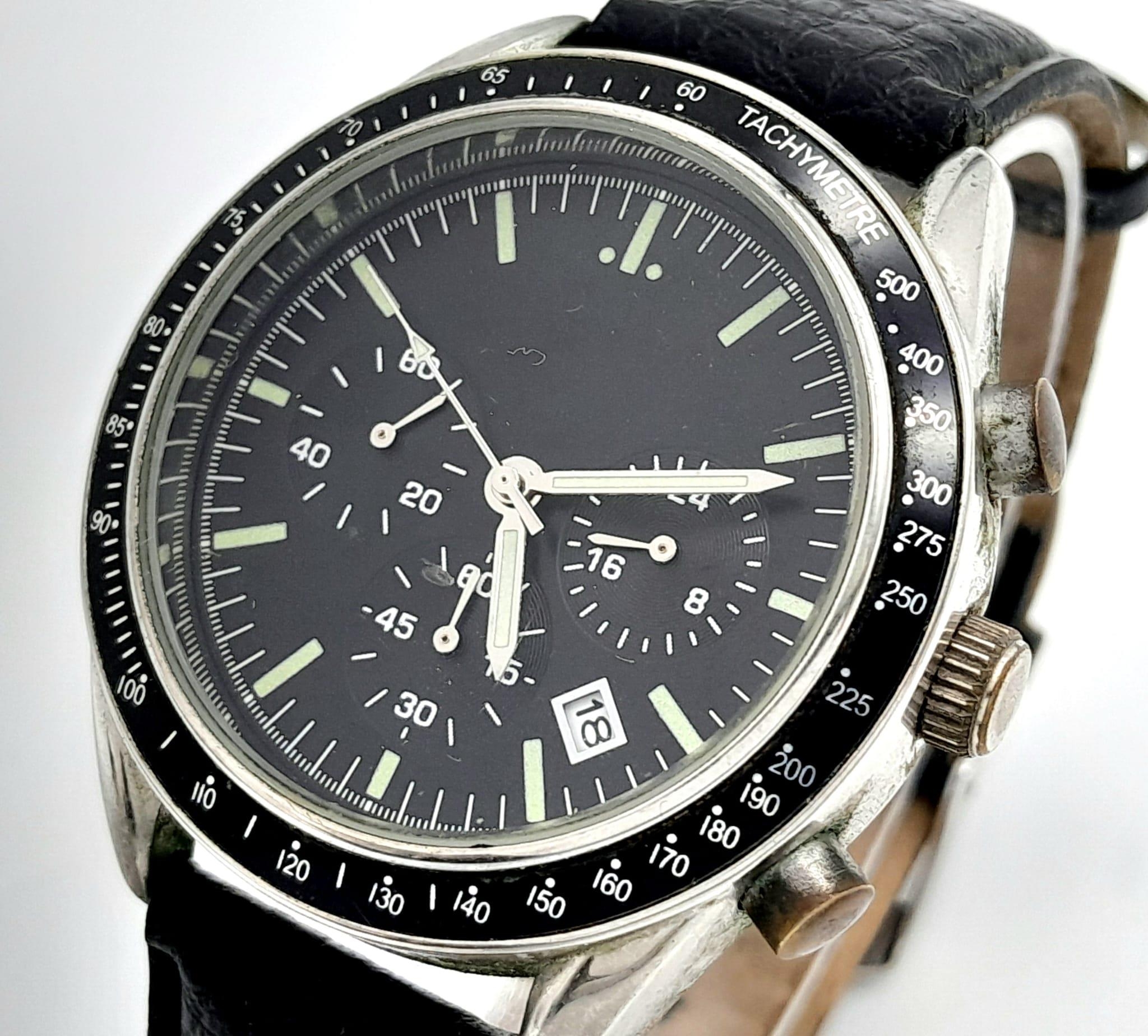A United States Nasa Astronaut Tribute Watch. Black leather strap (worn), Stainless steel case - - Bild 2 aus 6