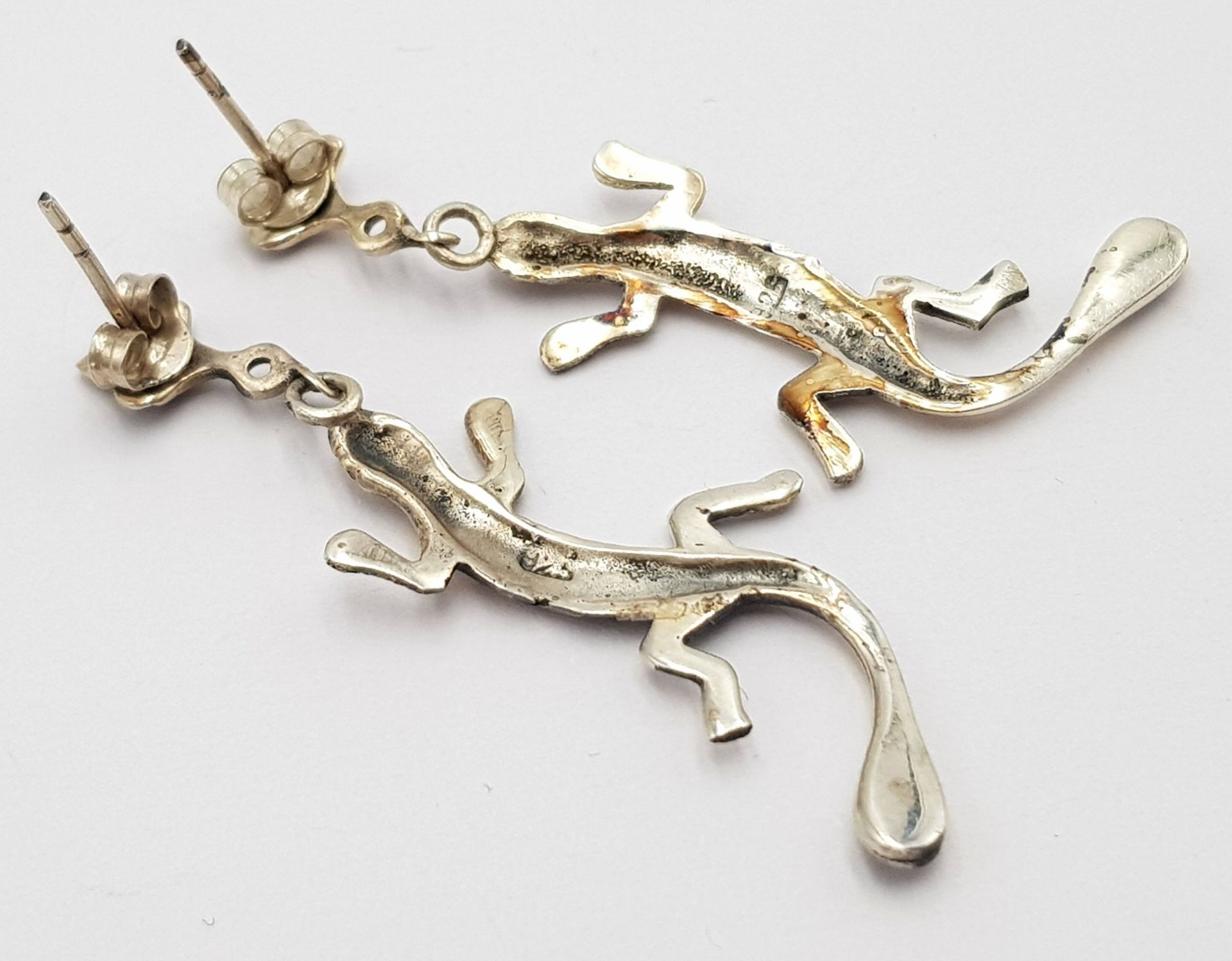 A Pair of Black Onyx Set Lizard Design Earrings. 4.4cm Drop. Set with 4mm Long Oval Cut Onyx. - Image 2 of 5