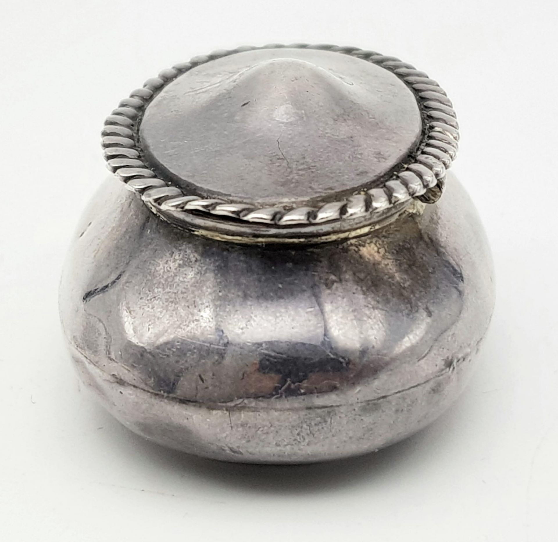 A Vintage Sterling Silver Ring Case. Full Hallmarks. Plush purple interior. 25g total weight. 6cm. - Bild 3 aus 5