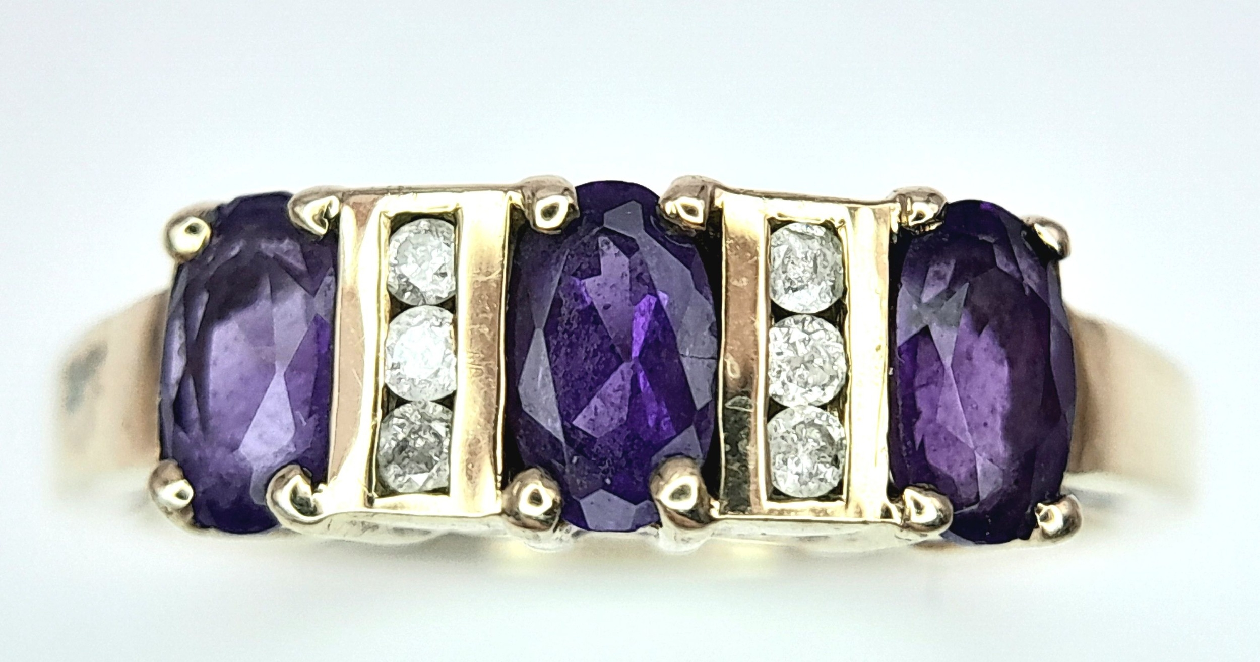 A 9K Yellow Gold Diamond and Amethyst Ring. Size M. 1.9g total weight. - Bild 5 aus 5