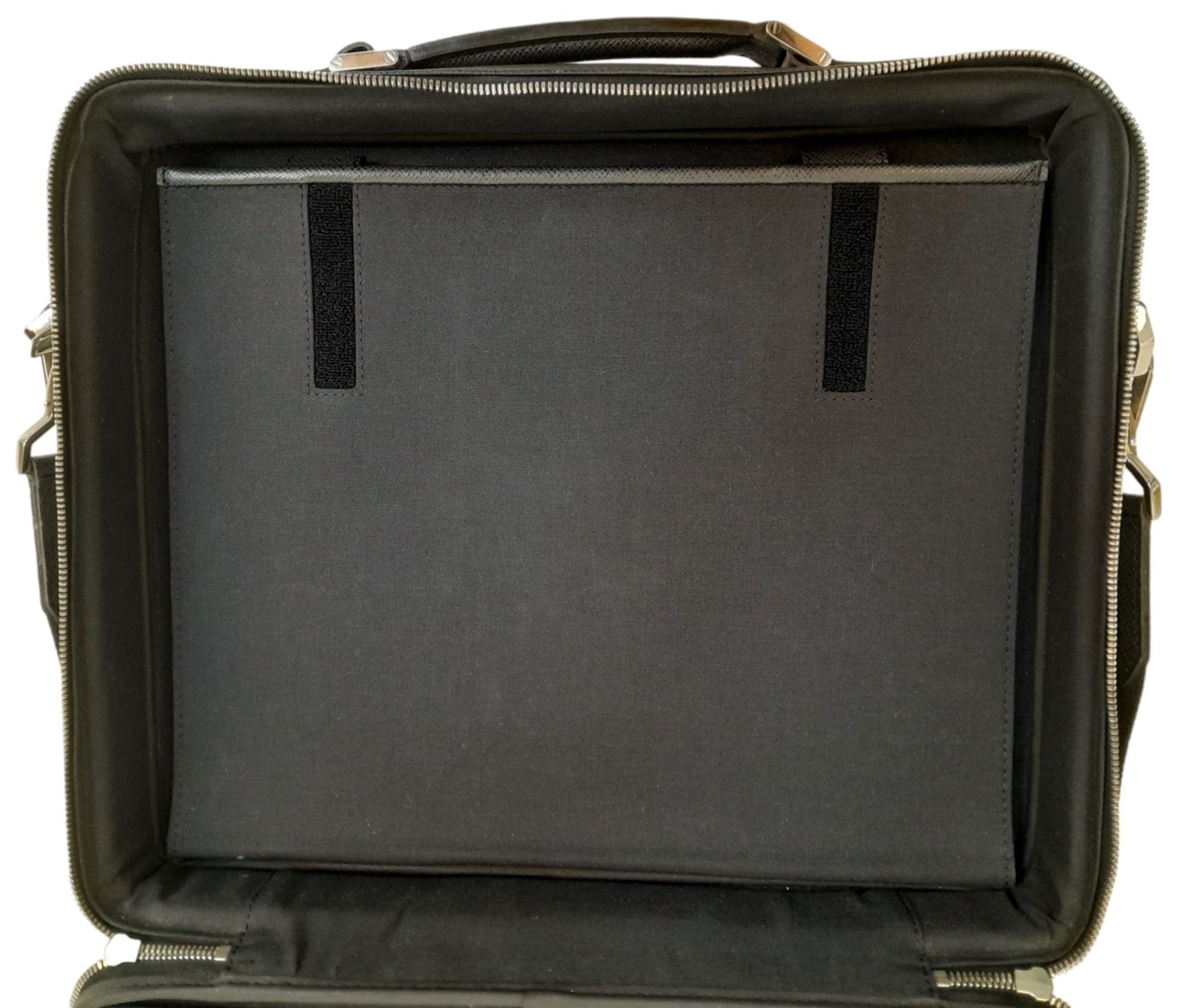 A Louis Vuitton Black Business Bag. Leather exterior with silver-toned hardware, zipped - Bild 7 aus 12