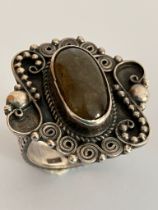 Vintage SILVER and LABRADORITE RING. Consisting a polished Oval LABRADORITE set on a magnificent