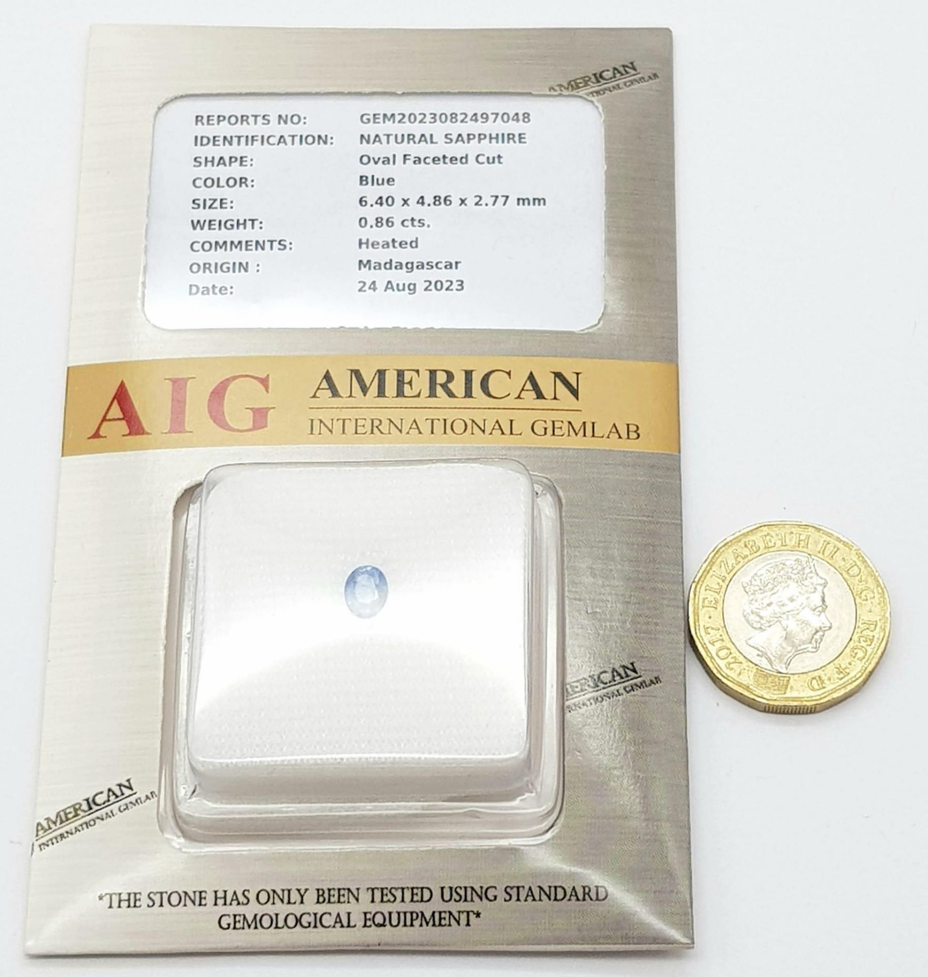 A 0.86ct Madagascan Blue Sapphire - AIG Certified in a sealed box. - Bild 3 aus 5