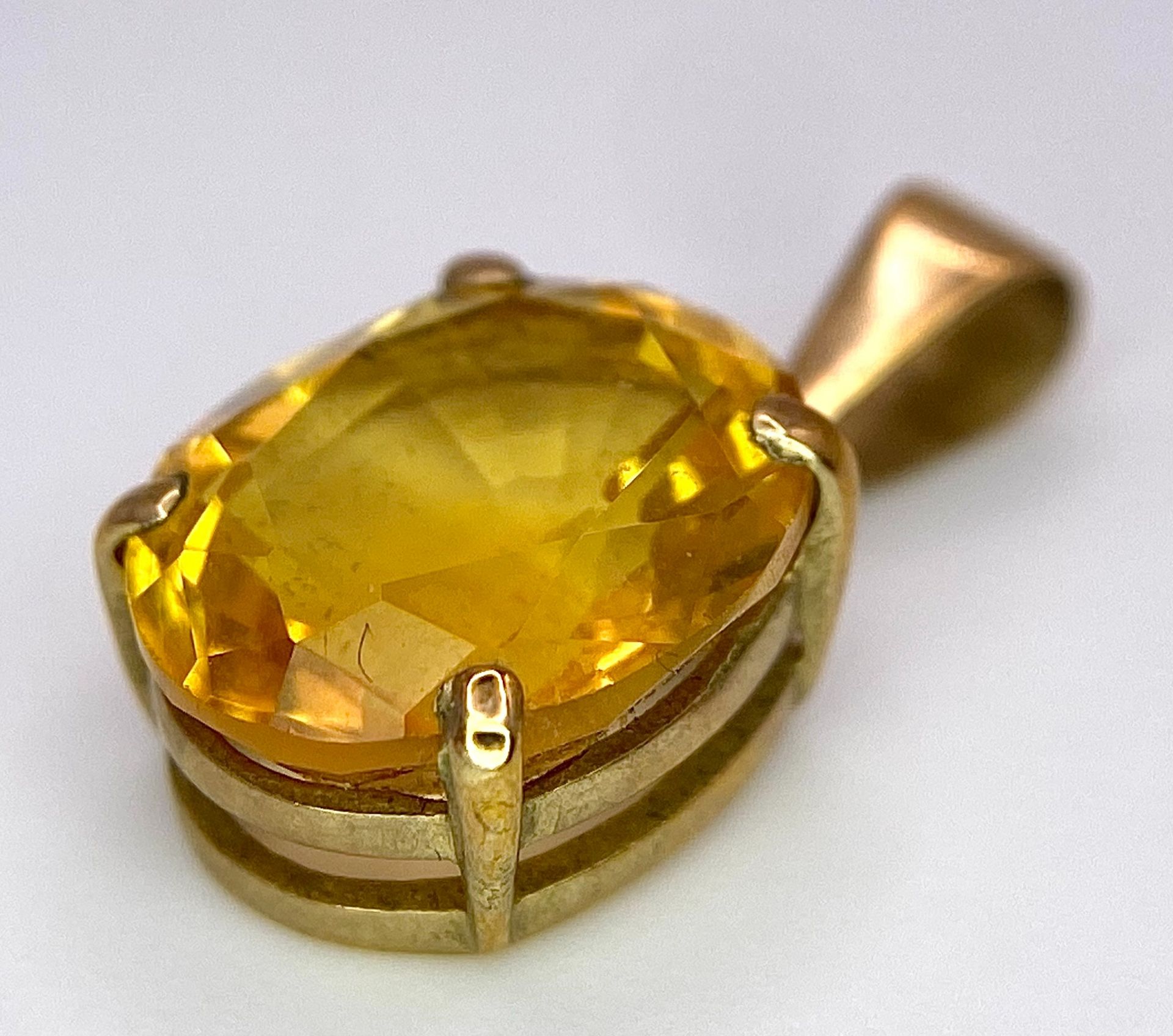 A Vintage 9K Yellow Gold Citrine Pendant. Oval cut, rich cognac colour. 2cm. 1.76g - Bild 2 aus 5