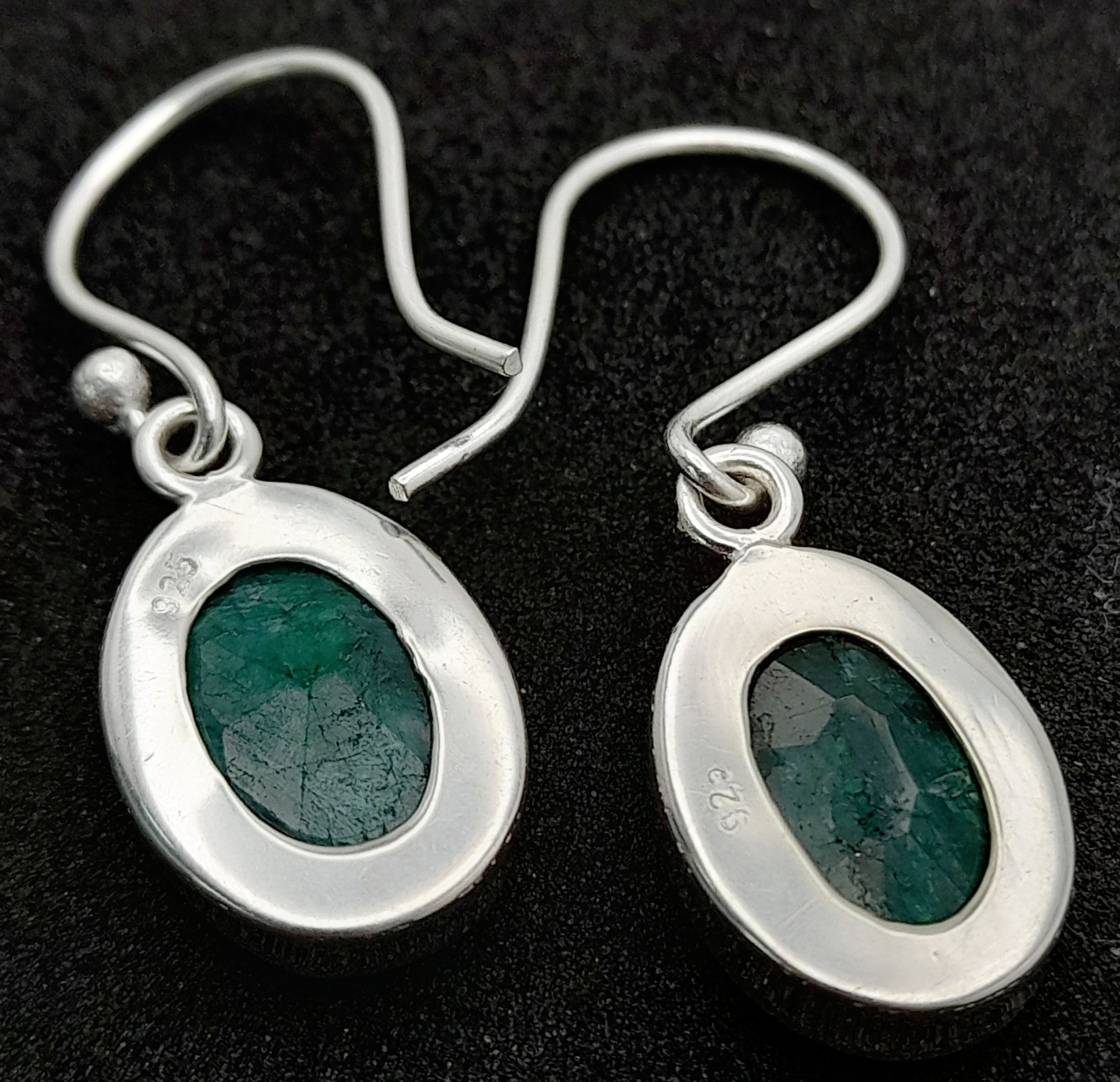 A Pair of 925 Silver Emerald Earrings. - Image 2 of 4