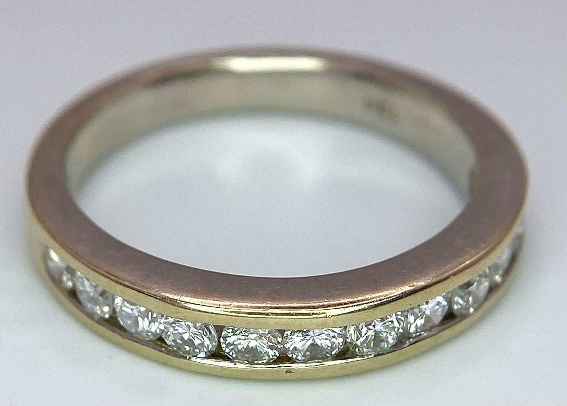 An 18K Yellow Gold Diamond Half Eternity Ring. 12 brilliant round cut diamonds - 0.60ctw. Size N. - Bild 4 aus 6