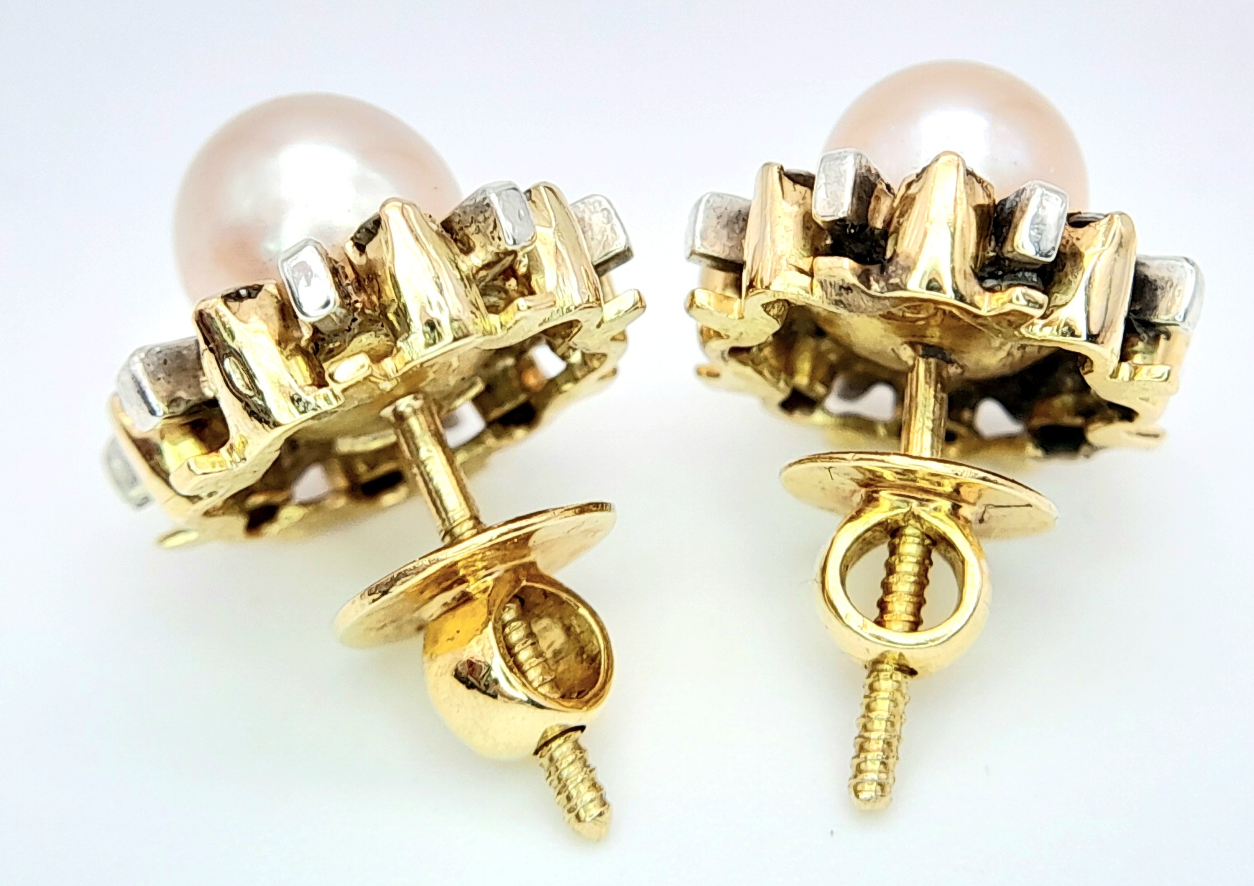 A PAIR OF 18K YELLOW GOLD DIAMOND & PEARL STUD EARRINGS. 1.3cm diameter, 6.4g total weight. Ref: - Image 2 of 4