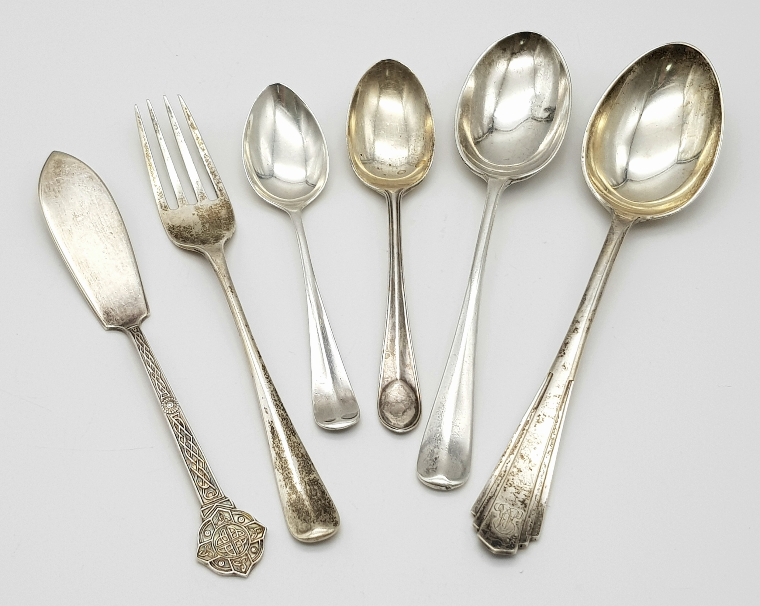 A Small Selection of Sterling Silver Flatware: 2 x teaspoon, 2 x spoon fish knife and fork. All - Image 3 of 5