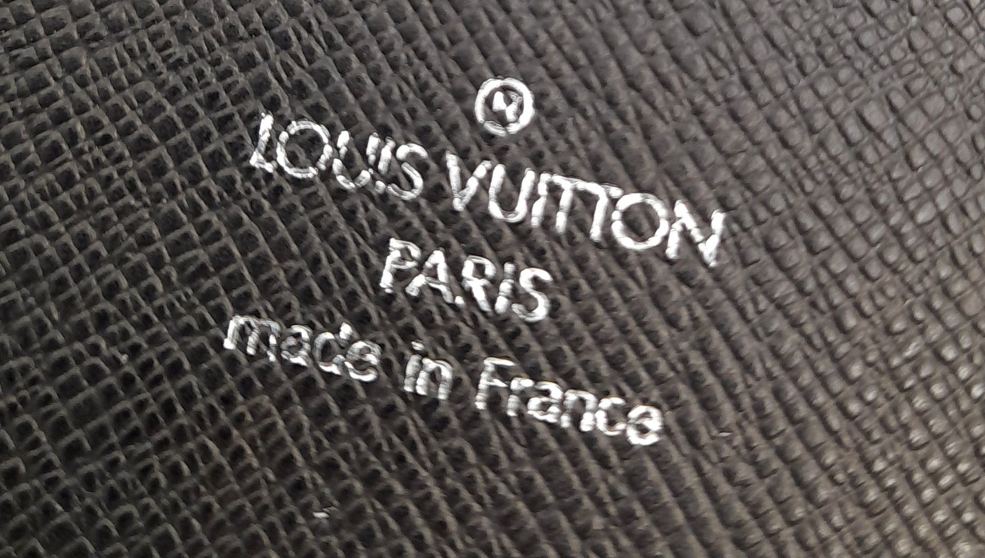 A Louis Vuitton Business Planner Case. Leather exterior with LV logo in the corner. Press stud - Bild 4 aus 9