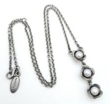 A Vintage Sterling Silver Necklace with Cultured Pearl Drop Pendant. 3cm and 42cm