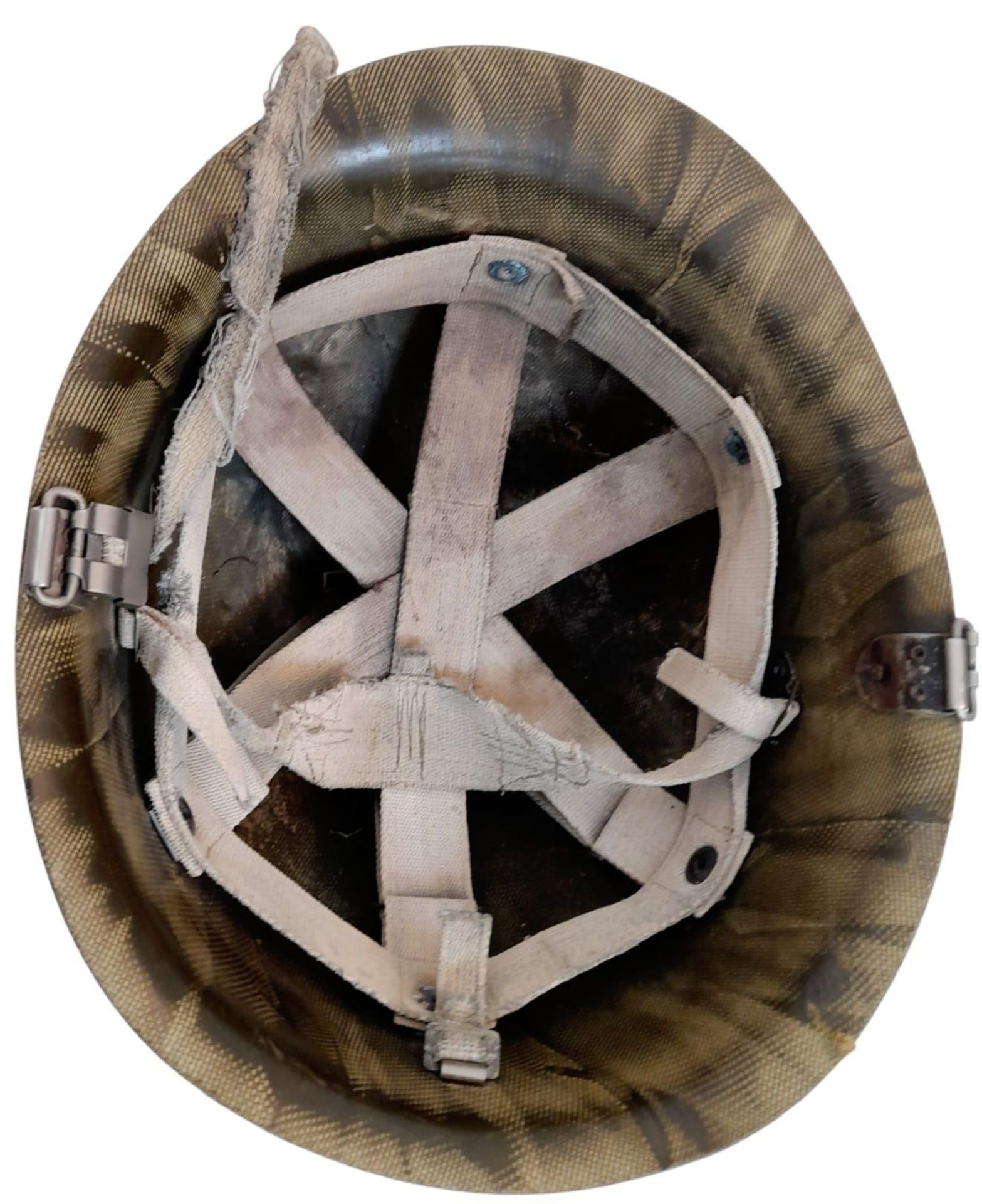 Gulf War 1 (Desert Storm) Iraqi M80 Imperial Guard Helmet. - Image 4 of 4