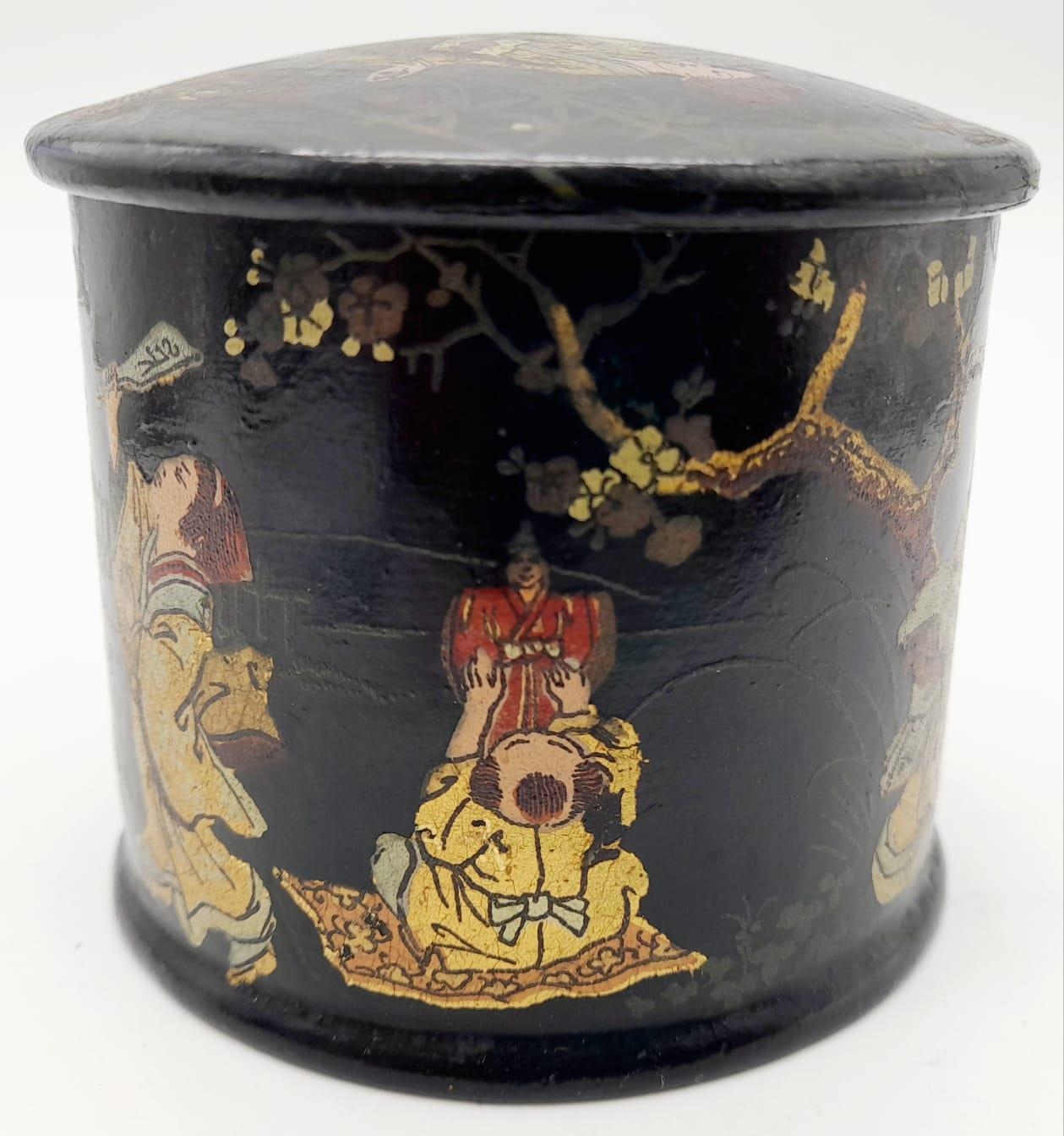 An Antique Chinese Black Lacquer Box. Wonderful decoration with gold on black depicting Mothers at - Image 6 of 7