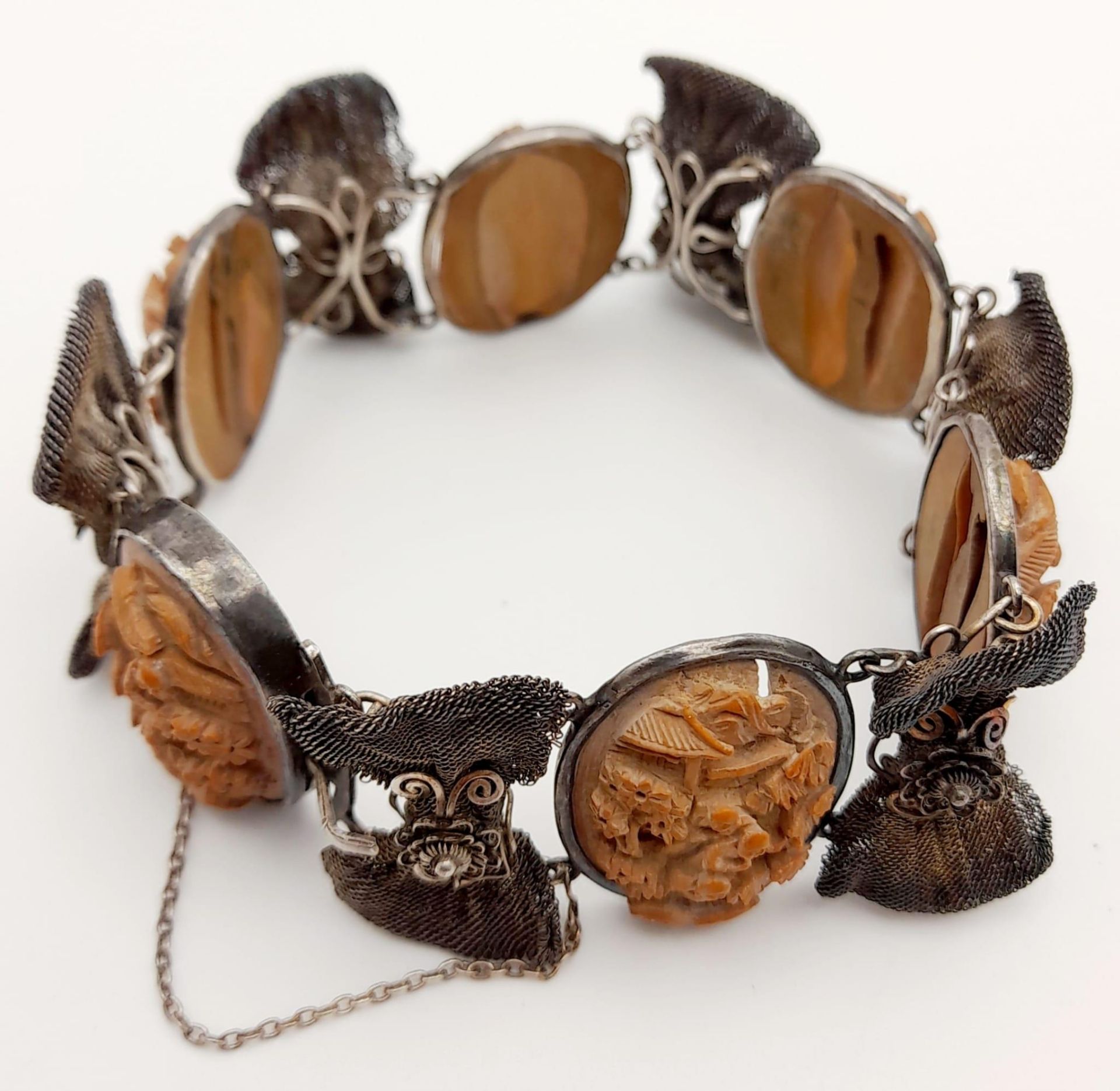 An Antique Victorian Carved Lava and Silver Bracelet. Beautifully crafted in high relief. 18cm - Bild 2 aus 5