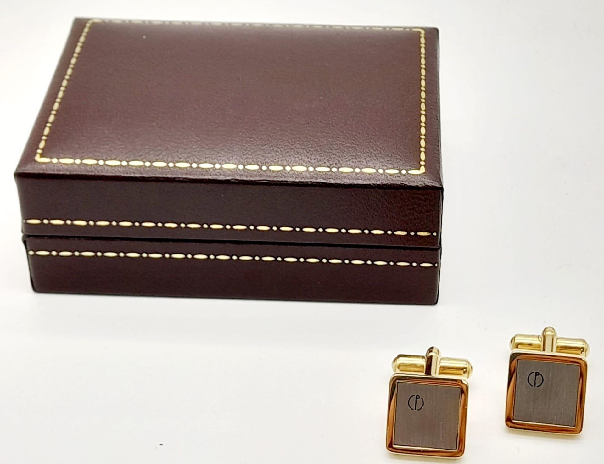 A Pair of Square Two-Tone Yellow Gold Gilt and Silver Panel Inset Cufflinks by Dunhill in their - Image 7 of 7