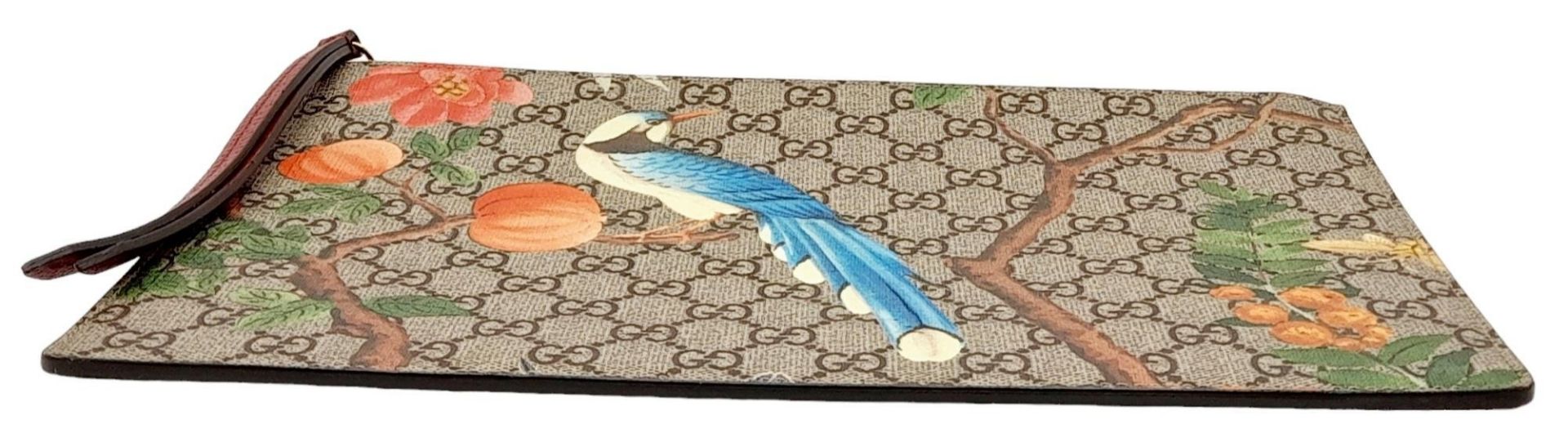 A Gucci Monogram 'Tian' Clutch Bag. Leather exterior with a depiction of a bird in nature, red - Image 3 of 7