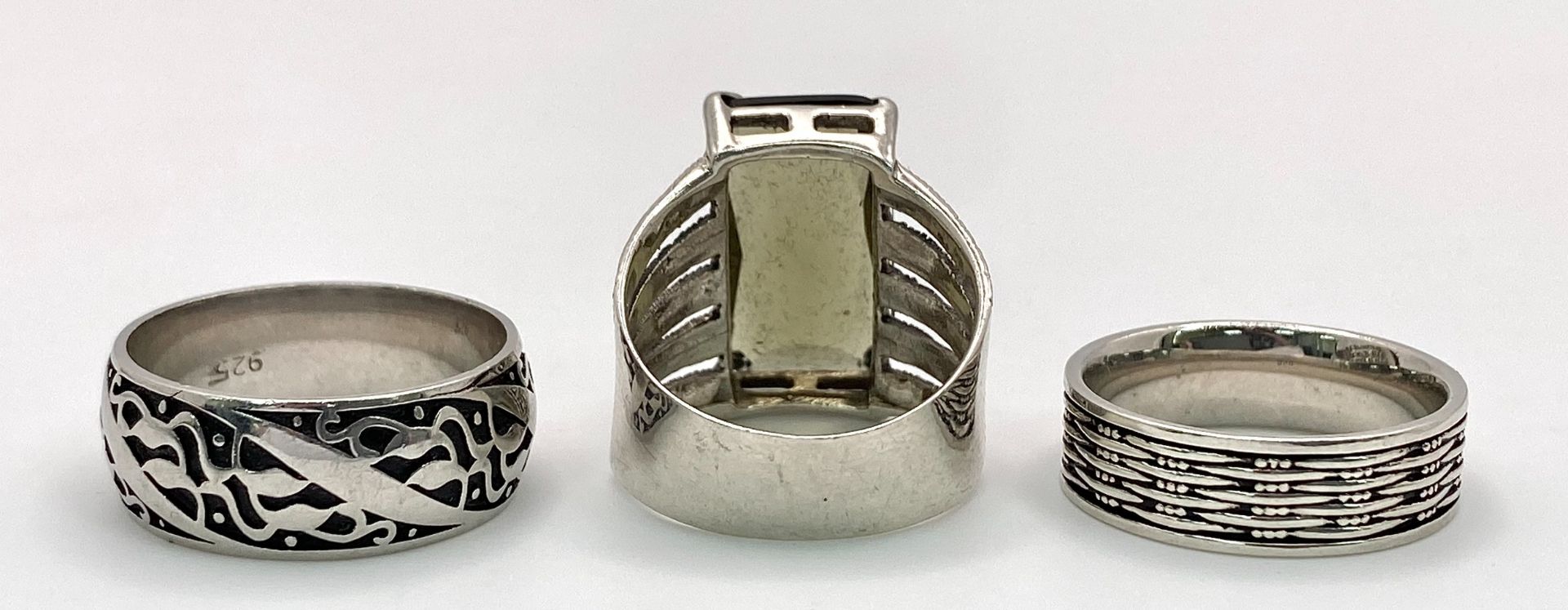 Three Different Style 925 Silver Rings. Sizes: 2 x R, 1 x U. - Image 2 of 6