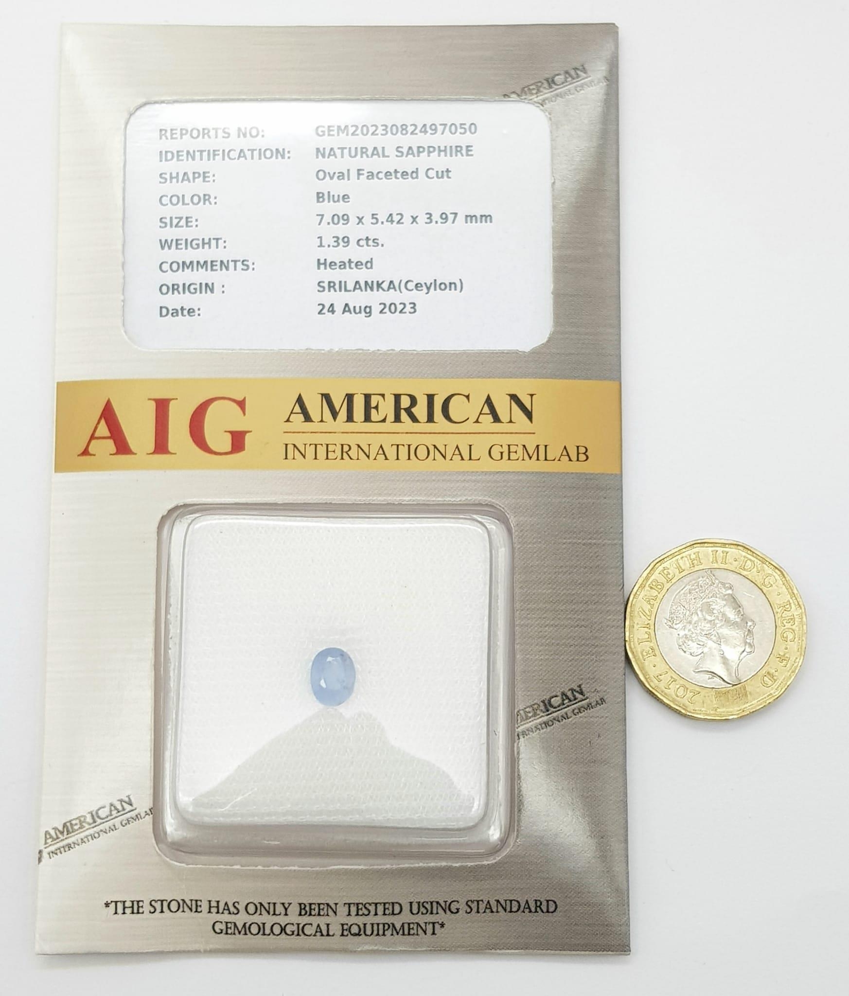 A 1.39ct Sri Lankan Blue Sapphire Gemstone - AIG Certified in a sealed case. - Image 2 of 5