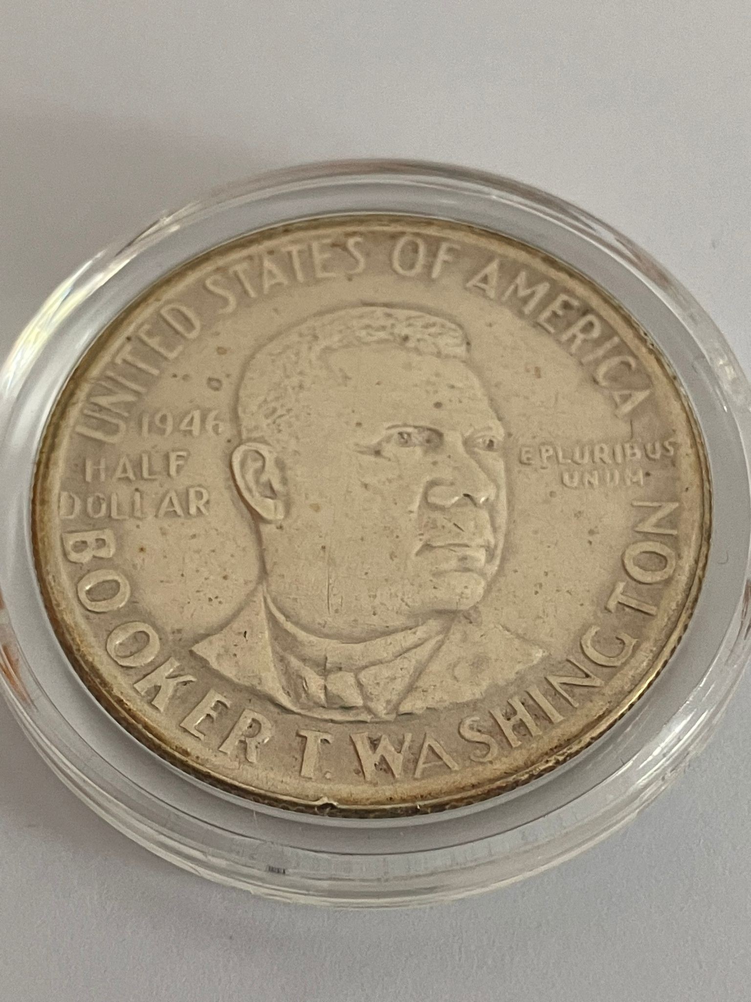 1946 SILVER BOOKER T WASHINGTON HALF DOLLAR. Condition extra fine/brilliant. Complete with capsule - Image 4 of 13