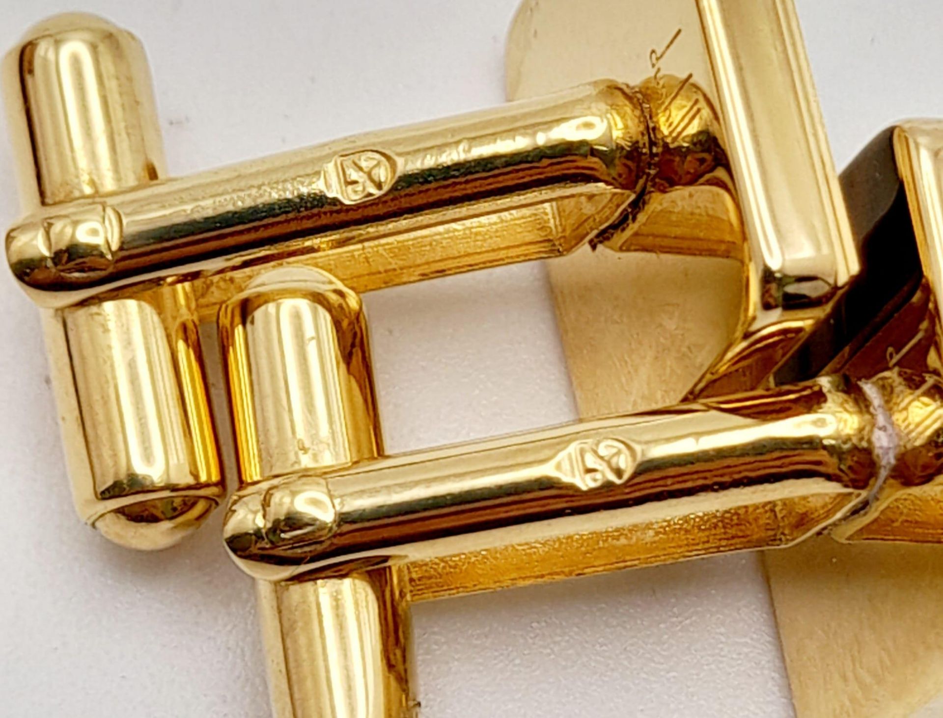 An Excellent Condition Pair of Square Yellow Gold Gilt Tortoiseshell Cufflinks by Dunhill in their - Bild 5 aus 8