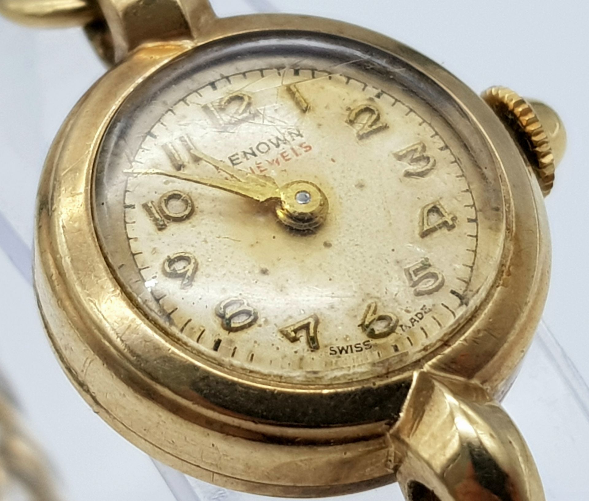 A Vintage 9K Yellow Gold Renown Ladies Watch. 9K gold bracelet and case - 18mm. Patinaed dial. - Bild 2 aus 6